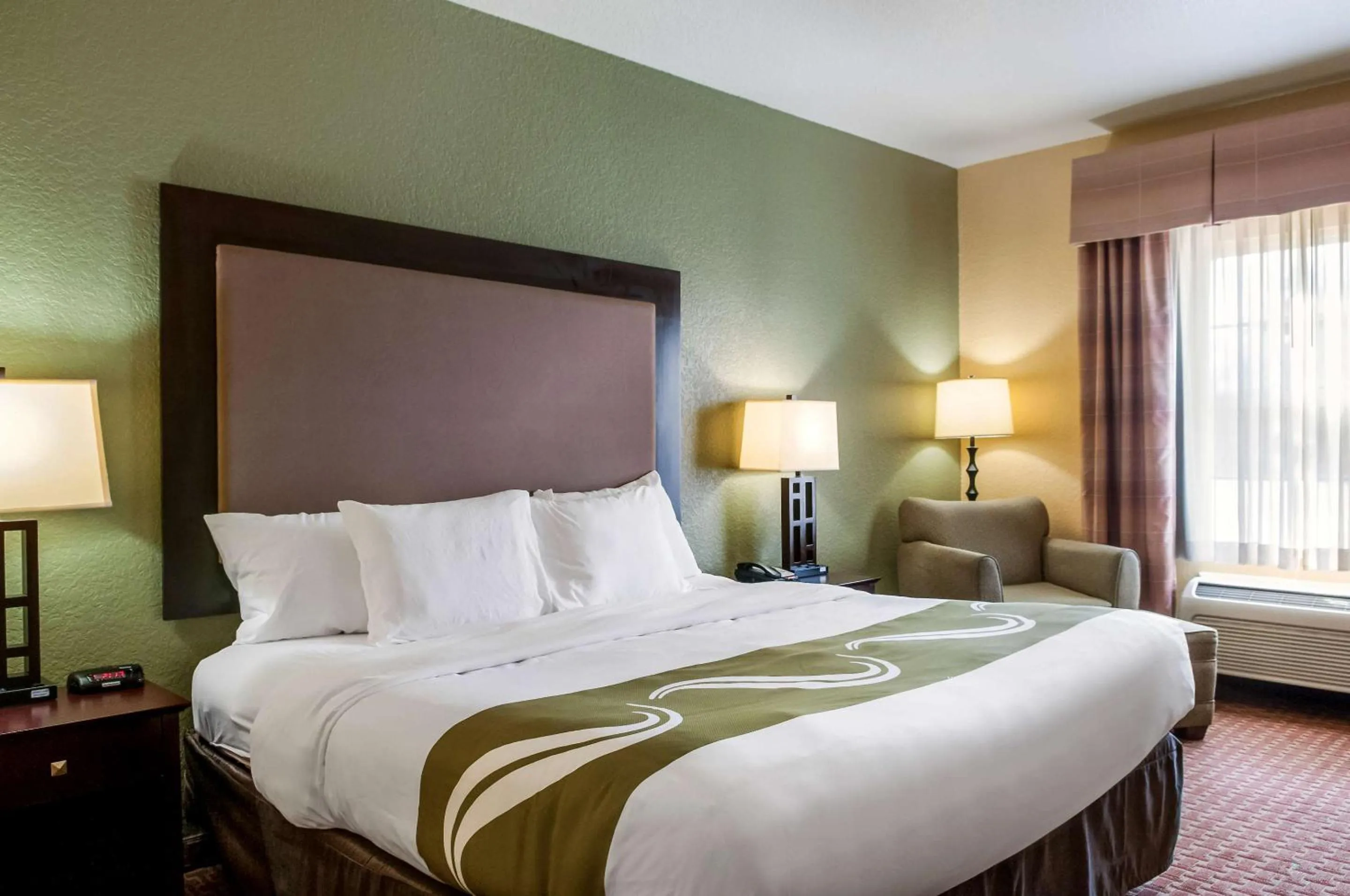 Bedroom in Quality Inn & Suites Slidell