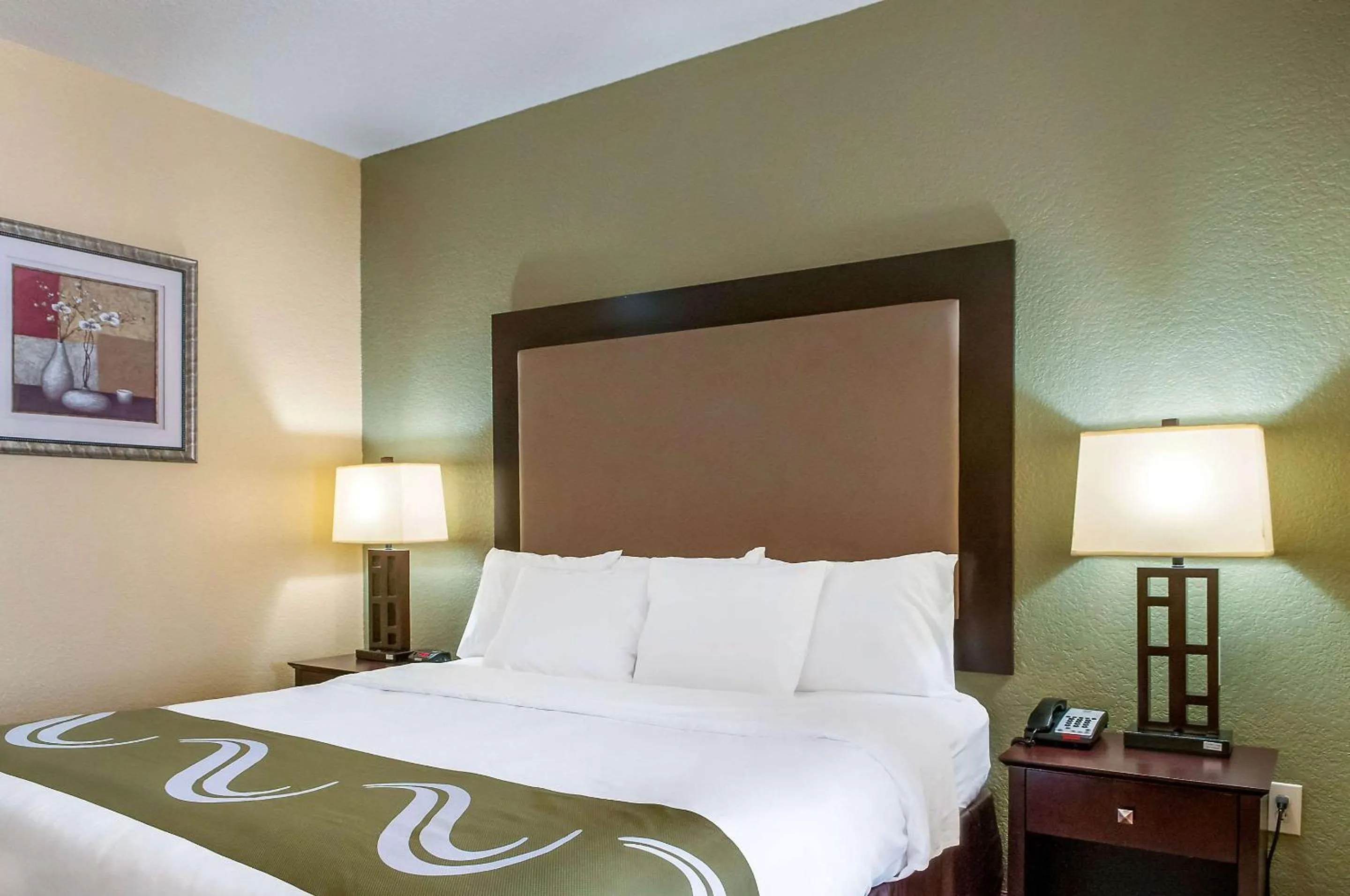 King Suite - Non-Smoking in Quality Inn & Suites Slidell