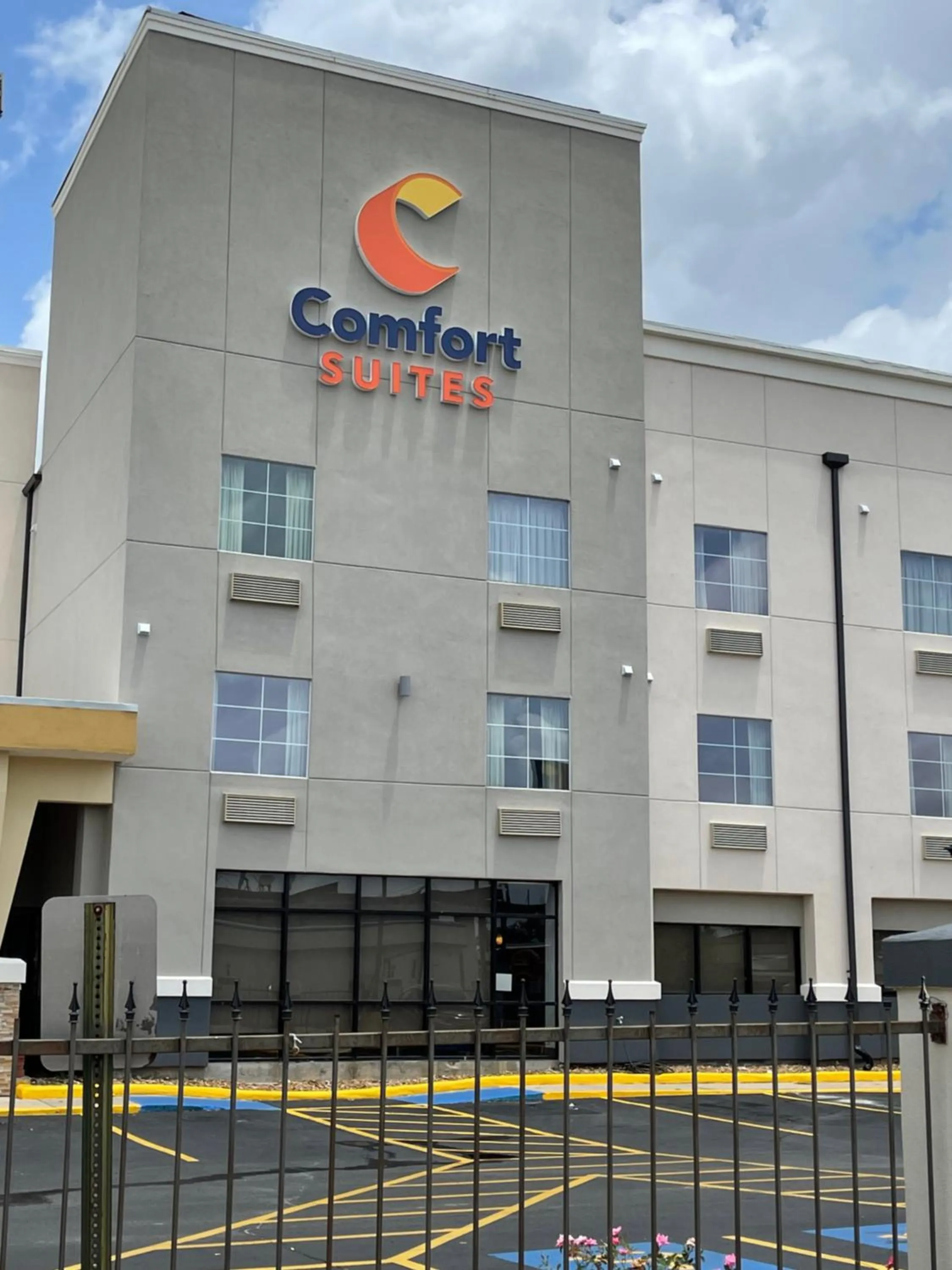 Property logo or sign in Comfort Suites Lake Charles