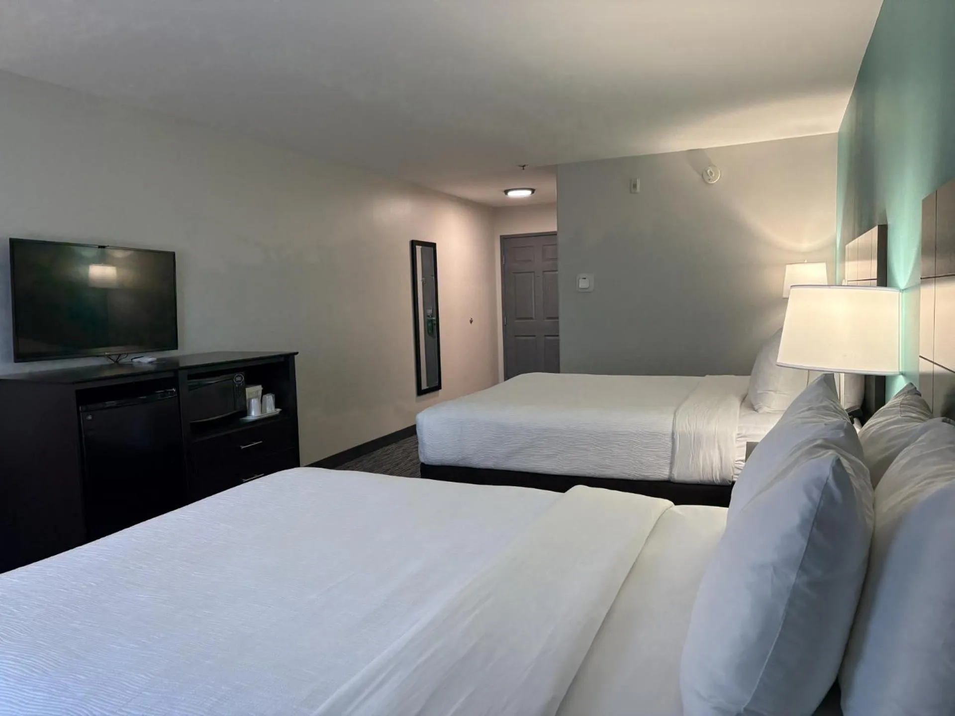 Bed in Quality Inn & Suites Houma