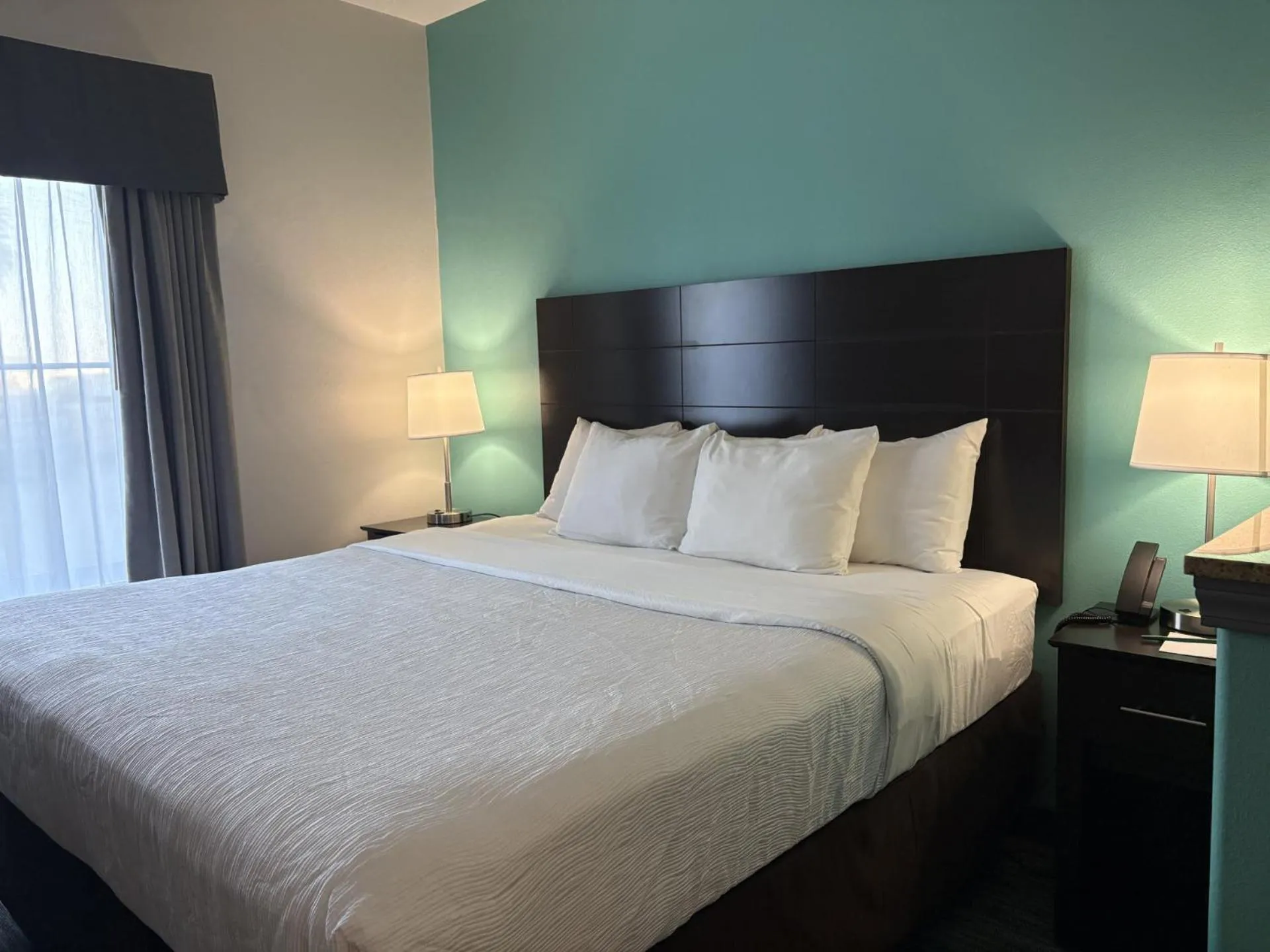 Bed in Quality Inn & Suites Houma