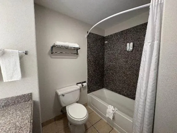 Quality Inn & Suites Houma