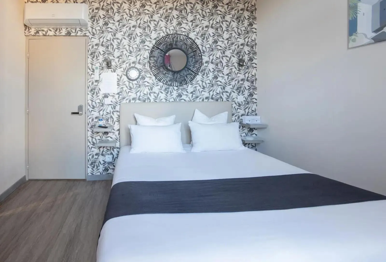 Bed in Le Relais de la Poste