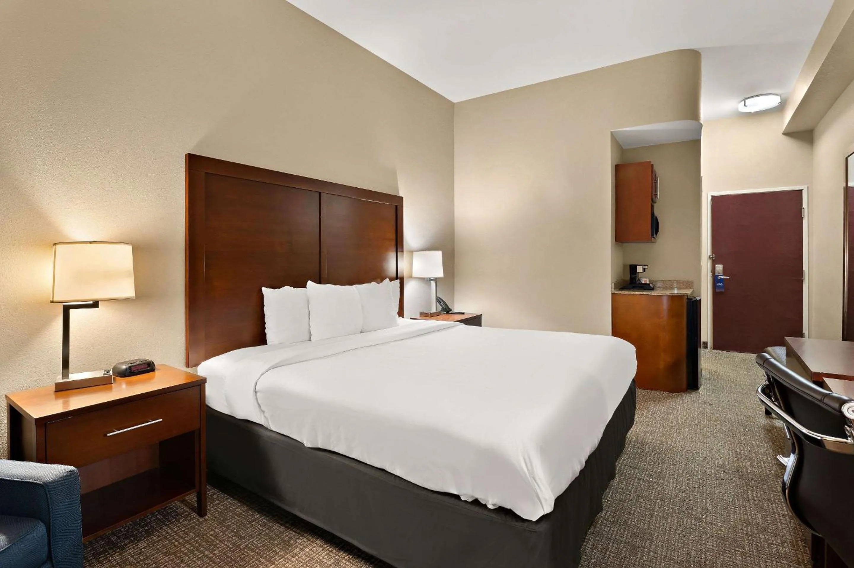 Bedroom in Comfort Inn New Orleans Airport South