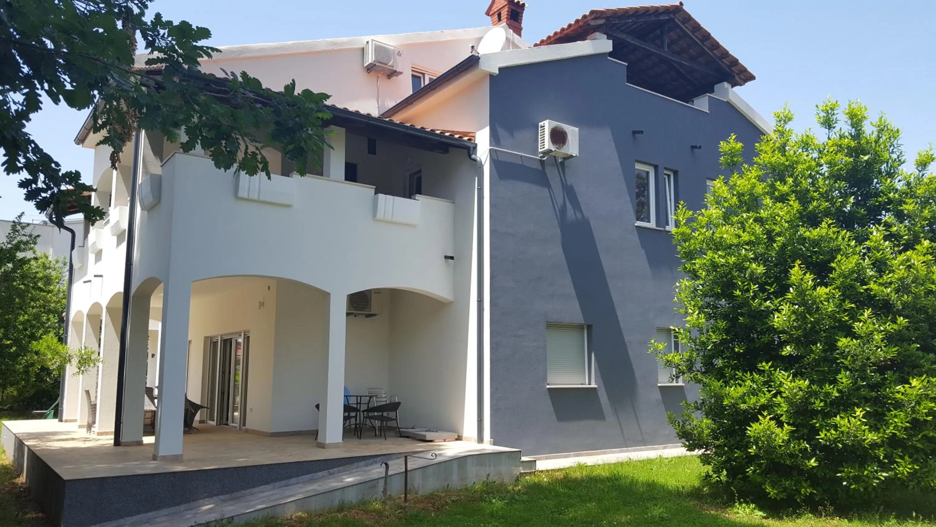Property building in Villa Iva