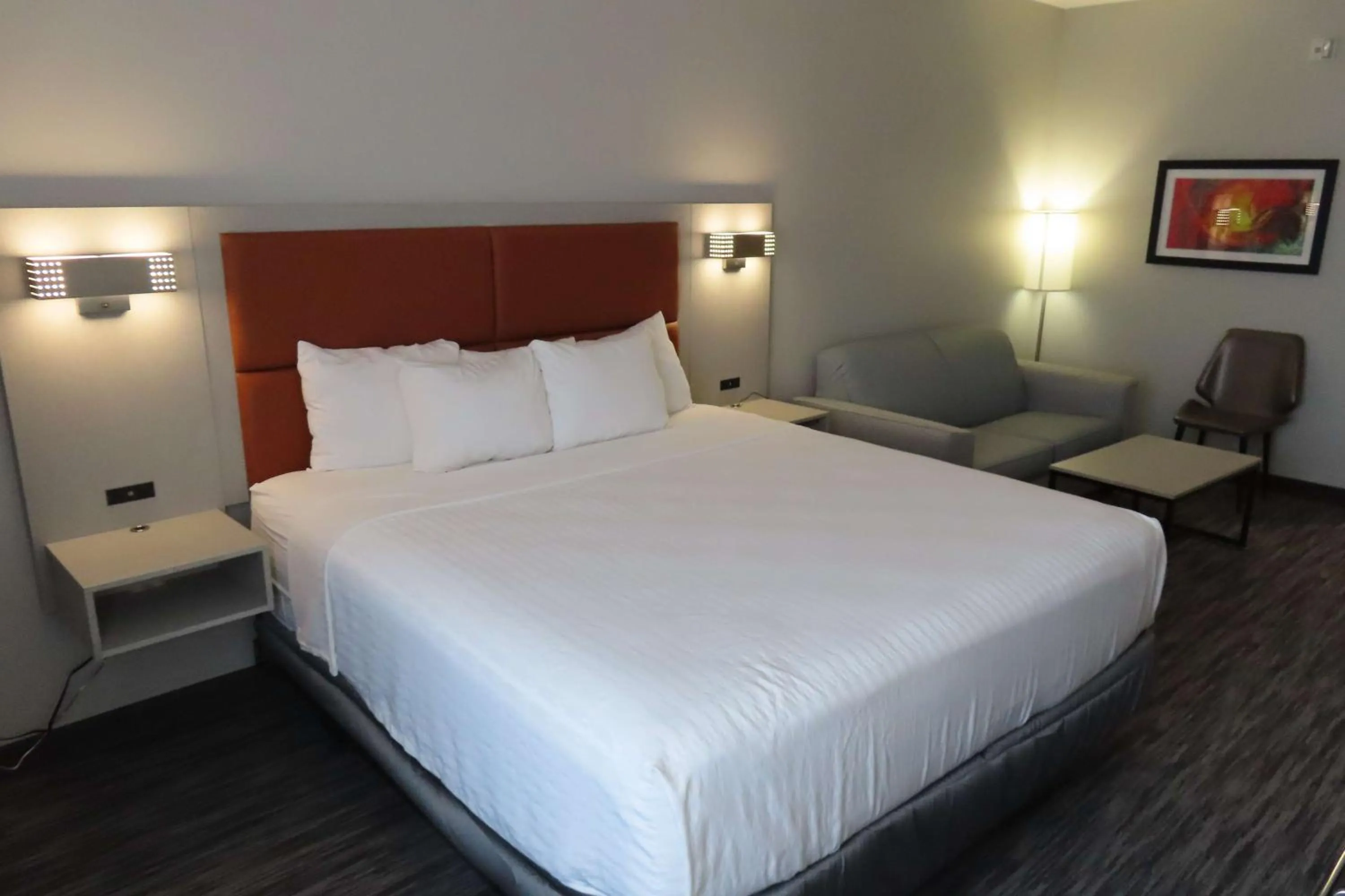 Photo of the whole room, Bed in Best Western Heritage Inn & Suites