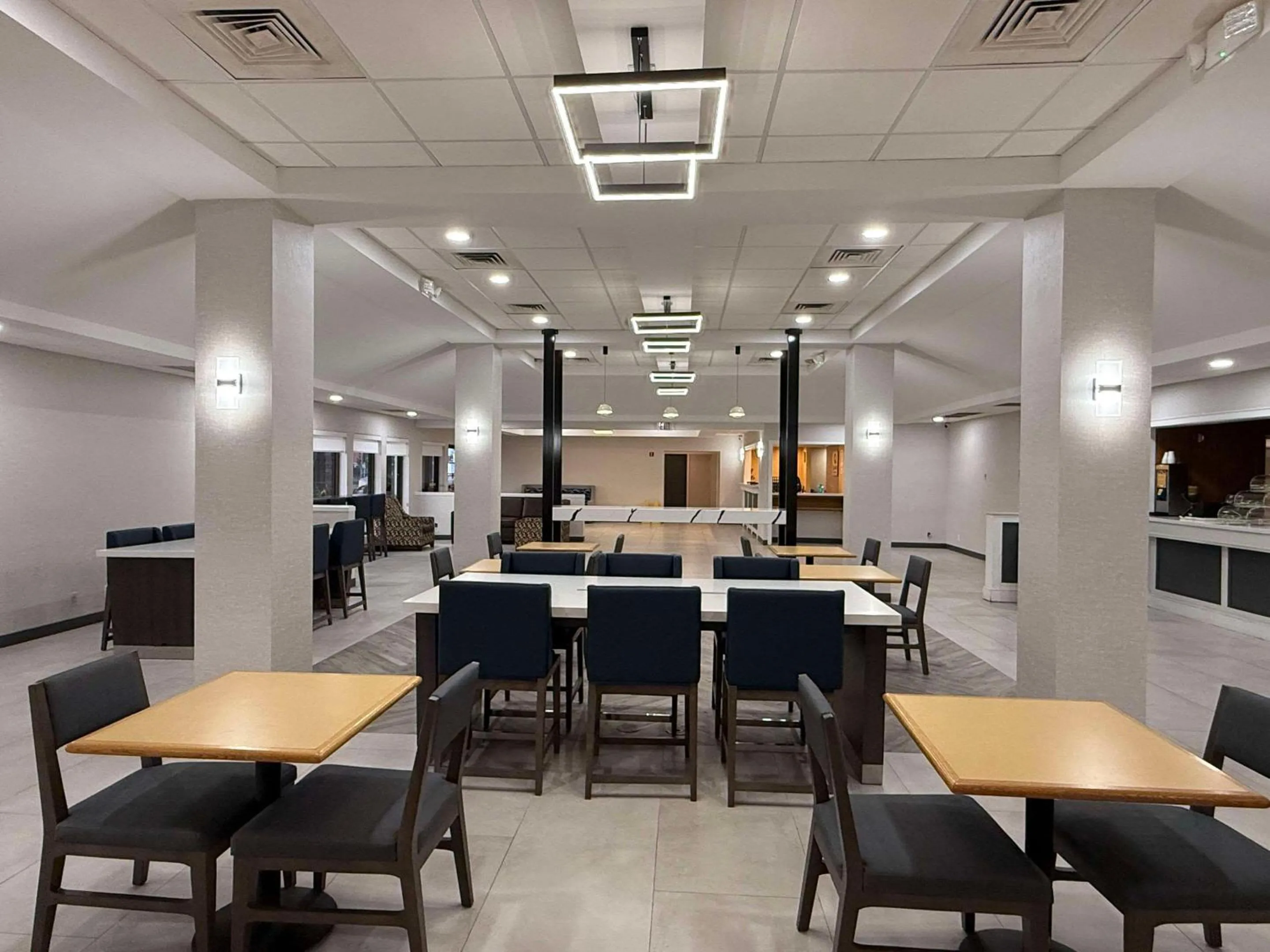 Breakfast in Quality Inn & Suites Baton Rouge West - Port Allen