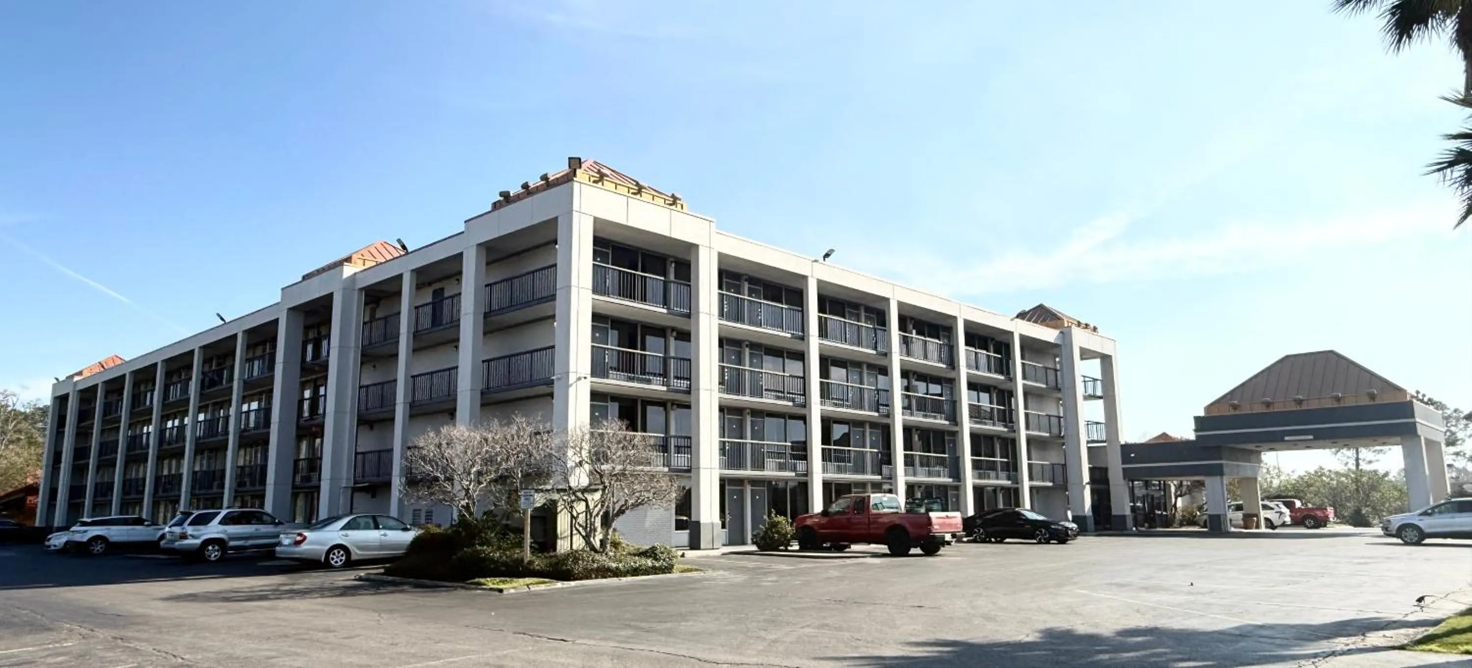 Property building in Quality Inn & Suites Baton Rouge West - Port Allen