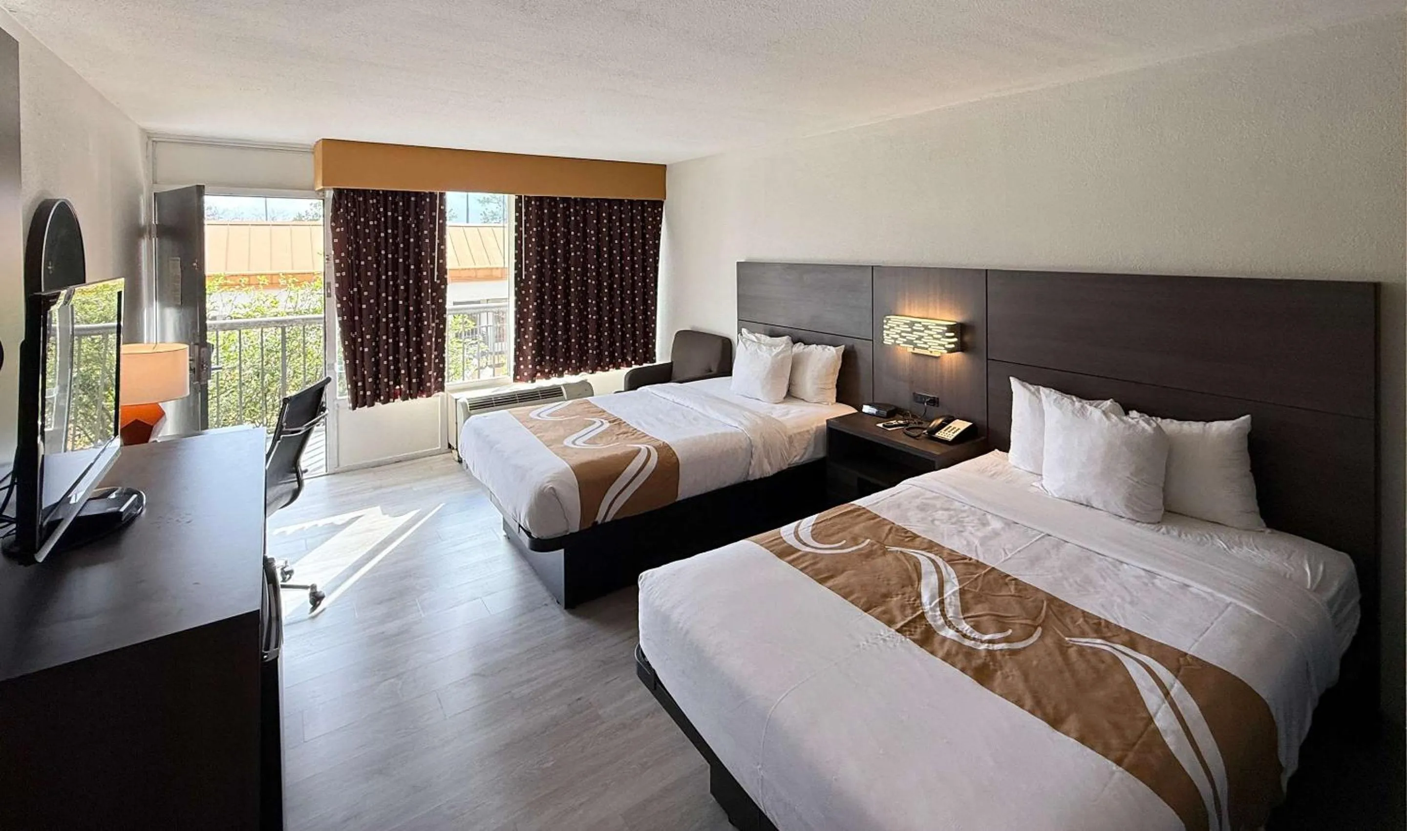 Bedroom, Bed in Quality Inn & Suites Baton Rouge West - Port Allen