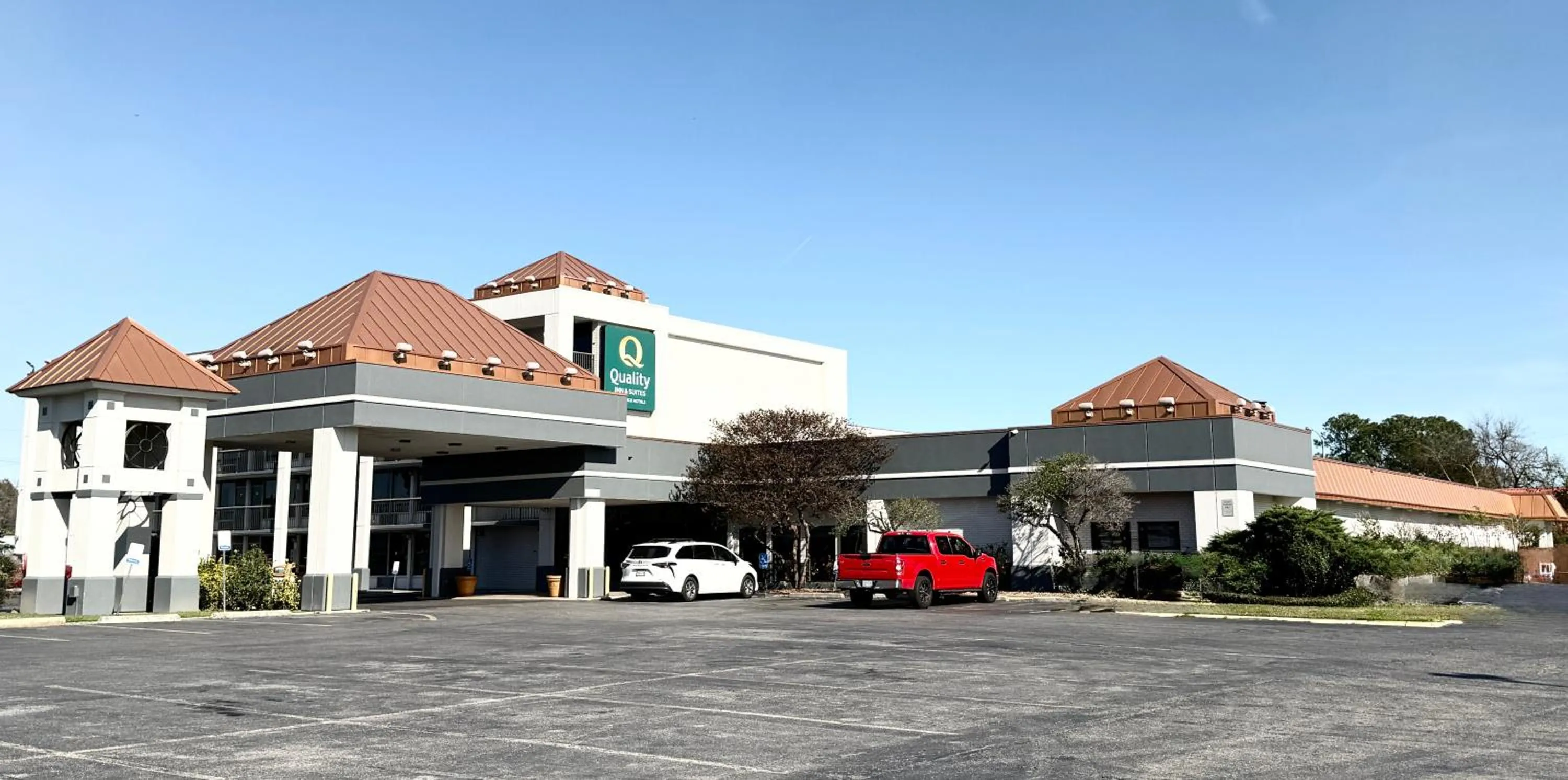 Property building in Quality Inn & Suites Baton Rouge West - Port Allen
