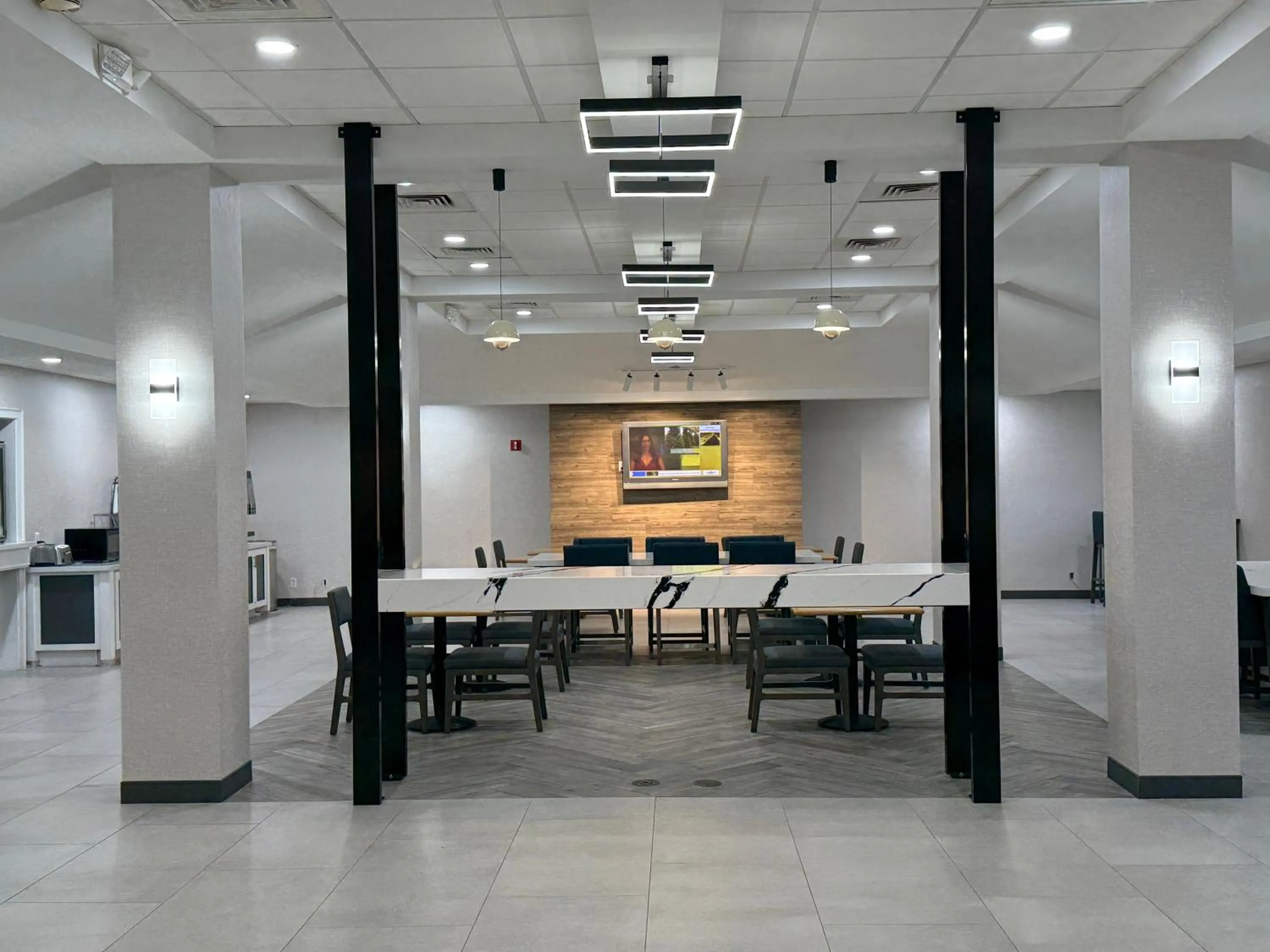 Breakfast in Quality Inn & Suites Baton Rouge West - Port Allen