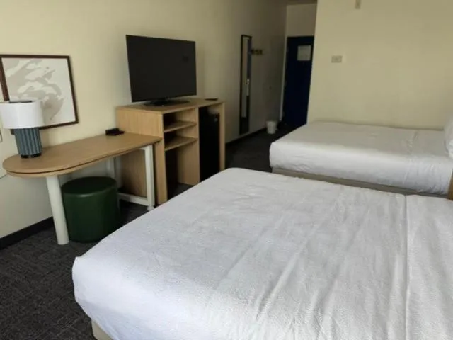 Bed in Quality Inn Opelousas