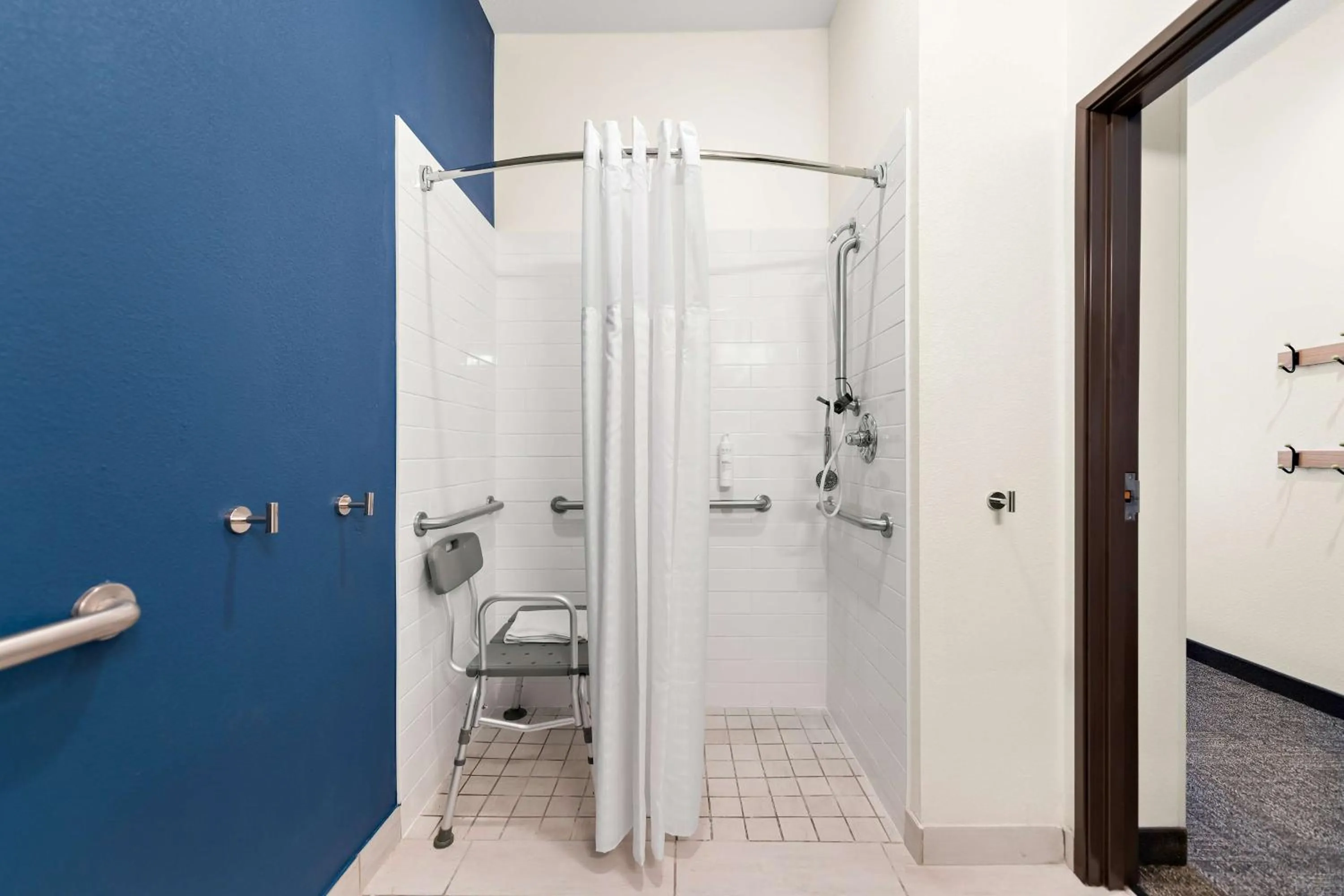 Bathroom in Comfort Inn & Suites Mansfield