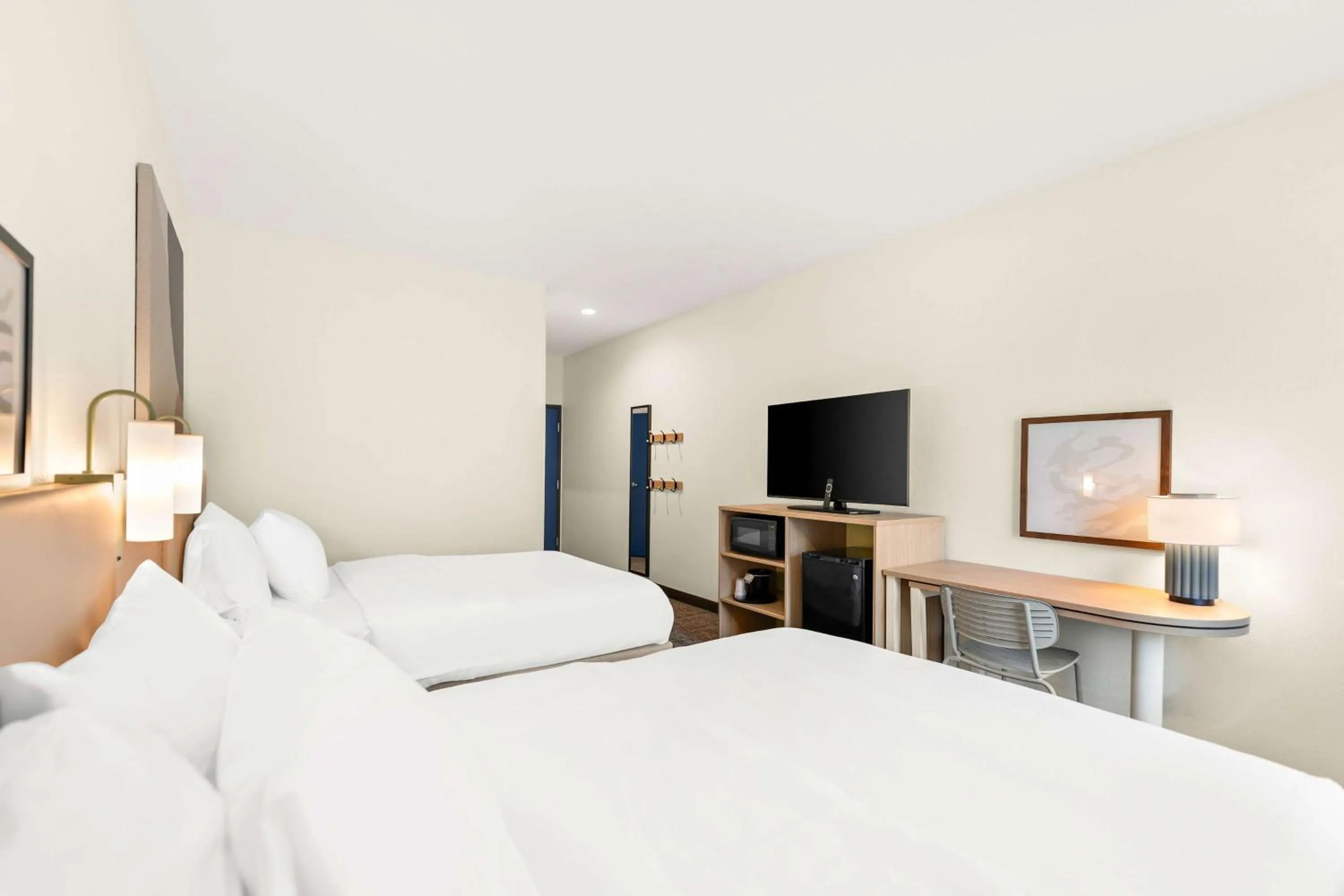 Bedroom, Bed in Comfort Inn & Suites Mansfield