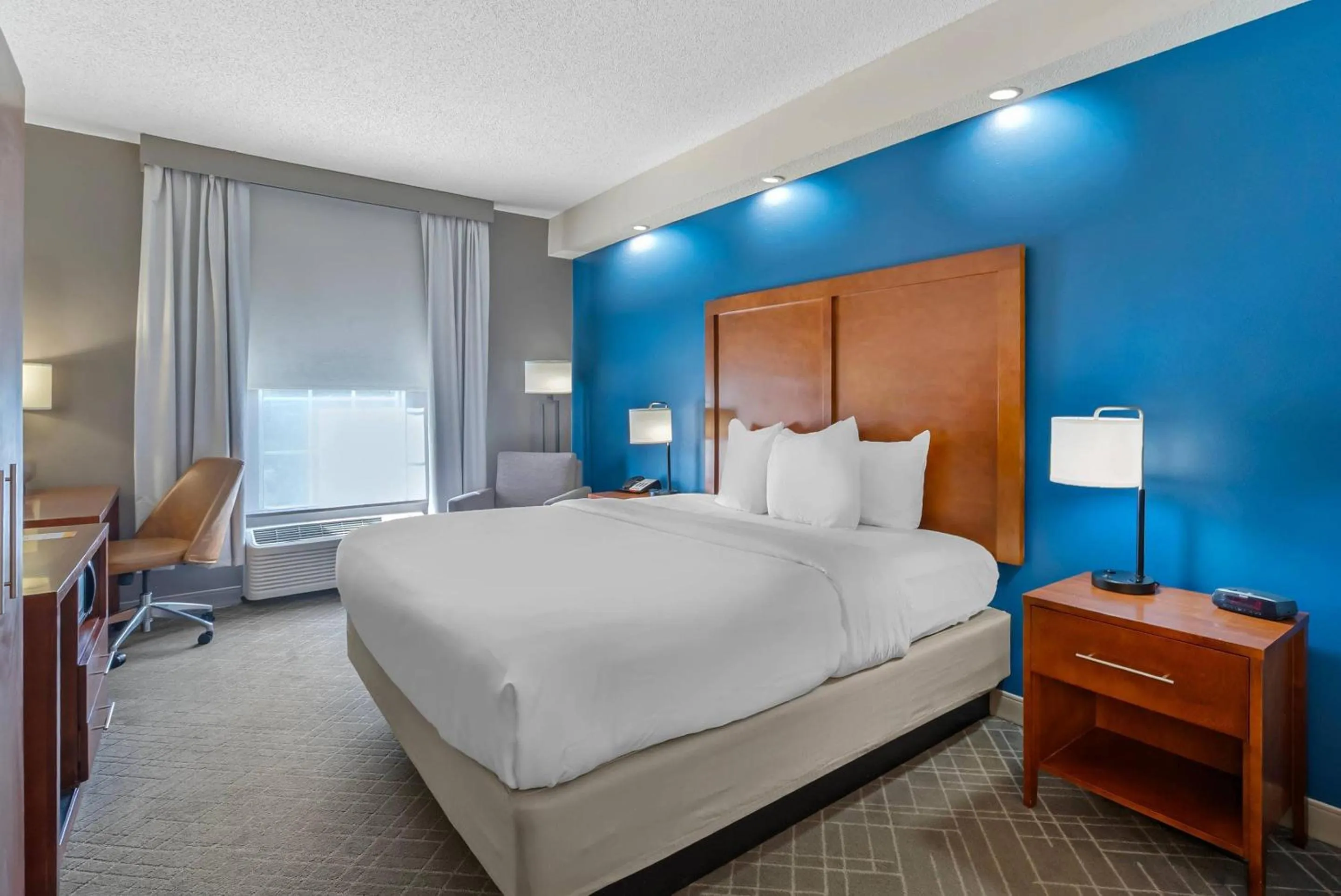 Bedroom, Bed in Comfort Inn West Monroe near Sports & Events Center