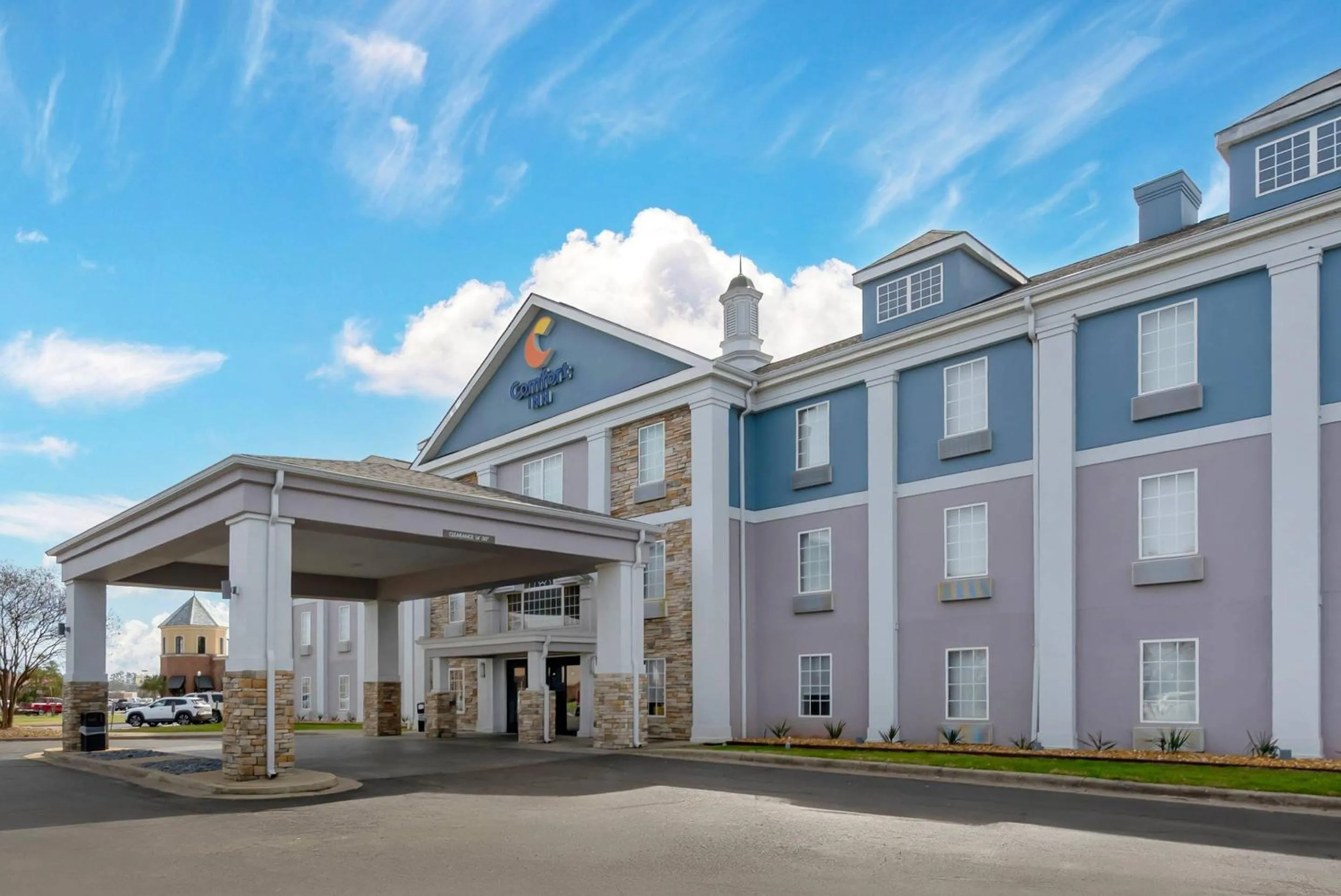 Property building in Comfort Inn West Monroe near Sports & Events Center