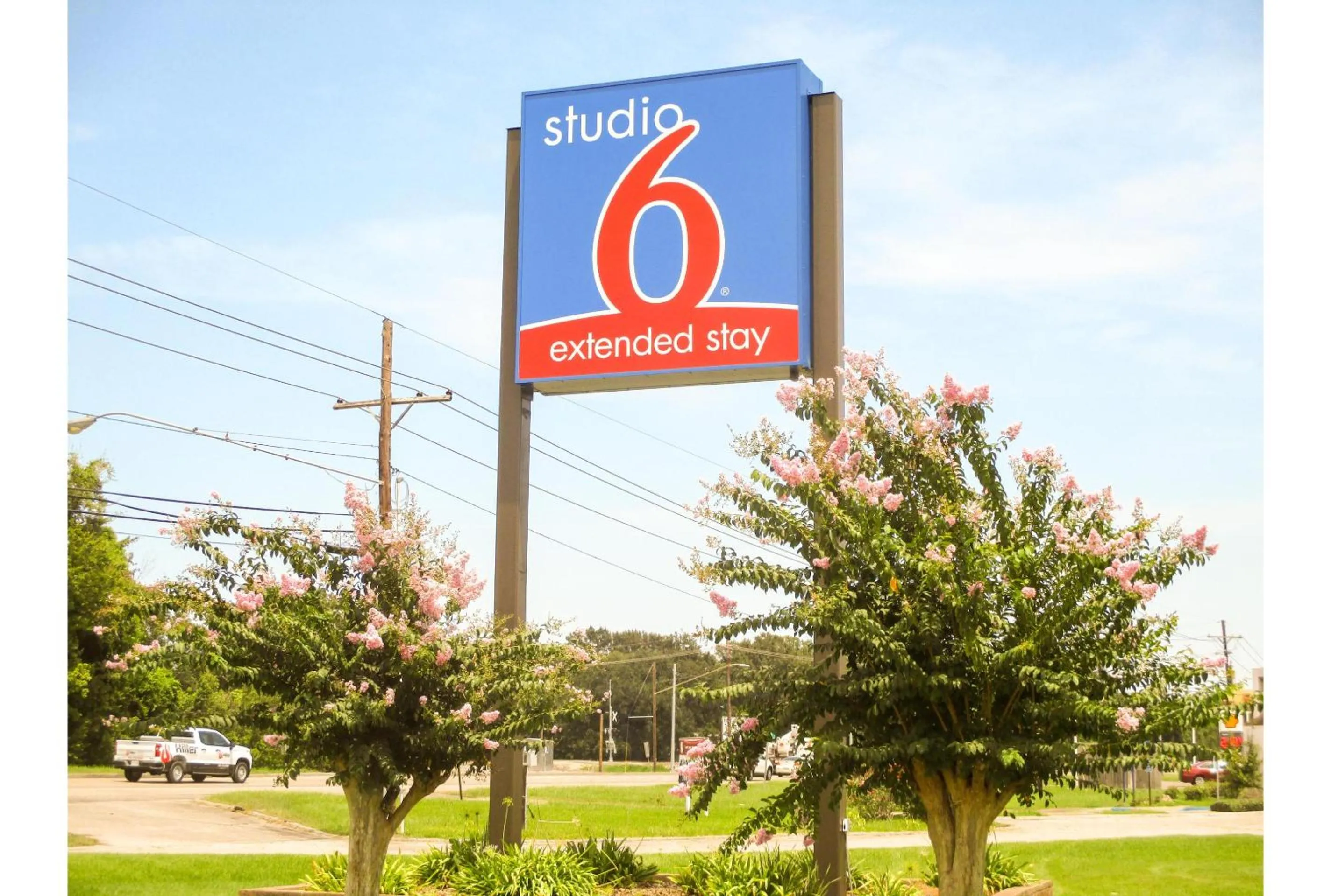 Logo/Certificate/Sign in Studio 6-Luling, LA