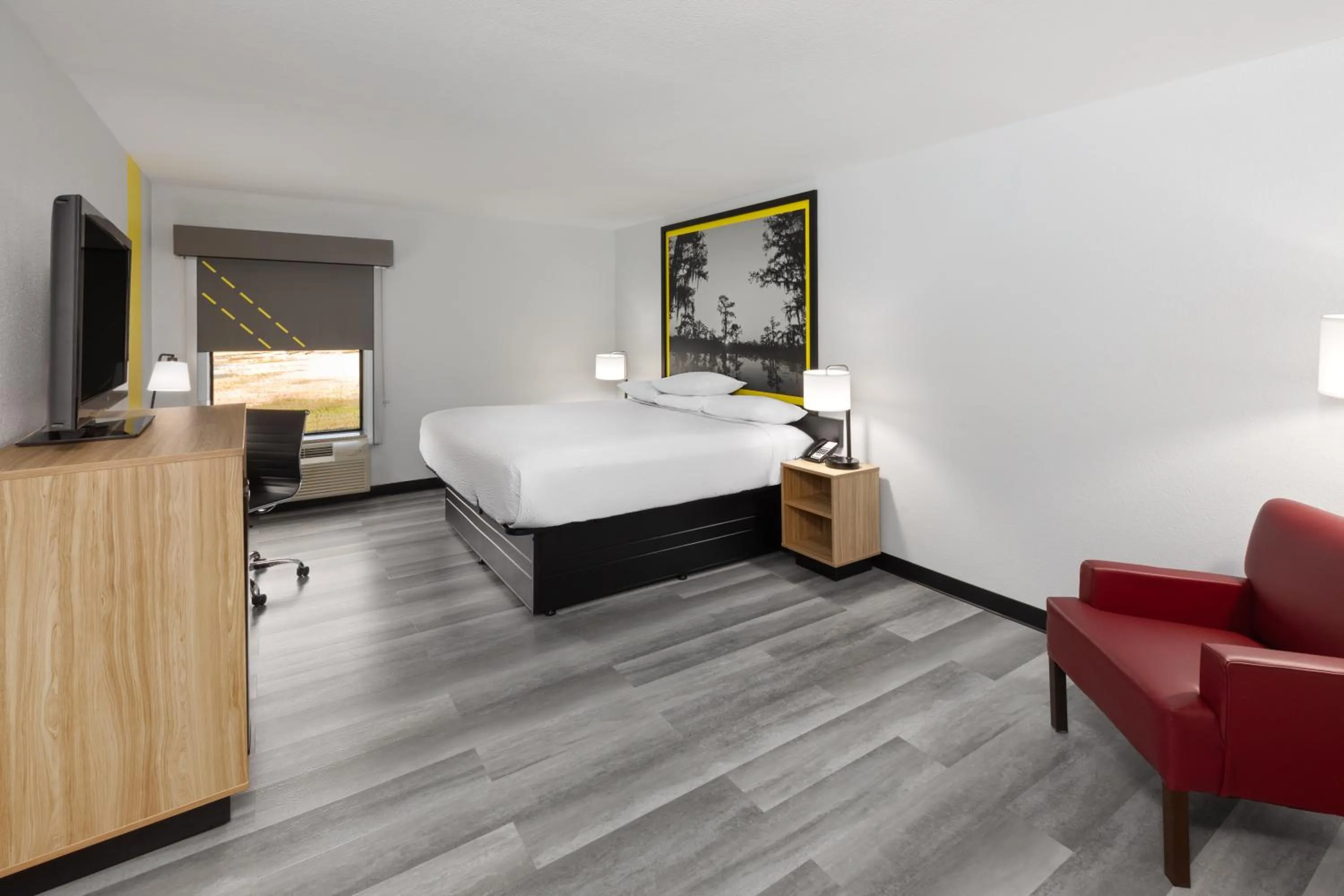 View (from property/room), Bed in Super 8 by Wyndham Alexandria LA