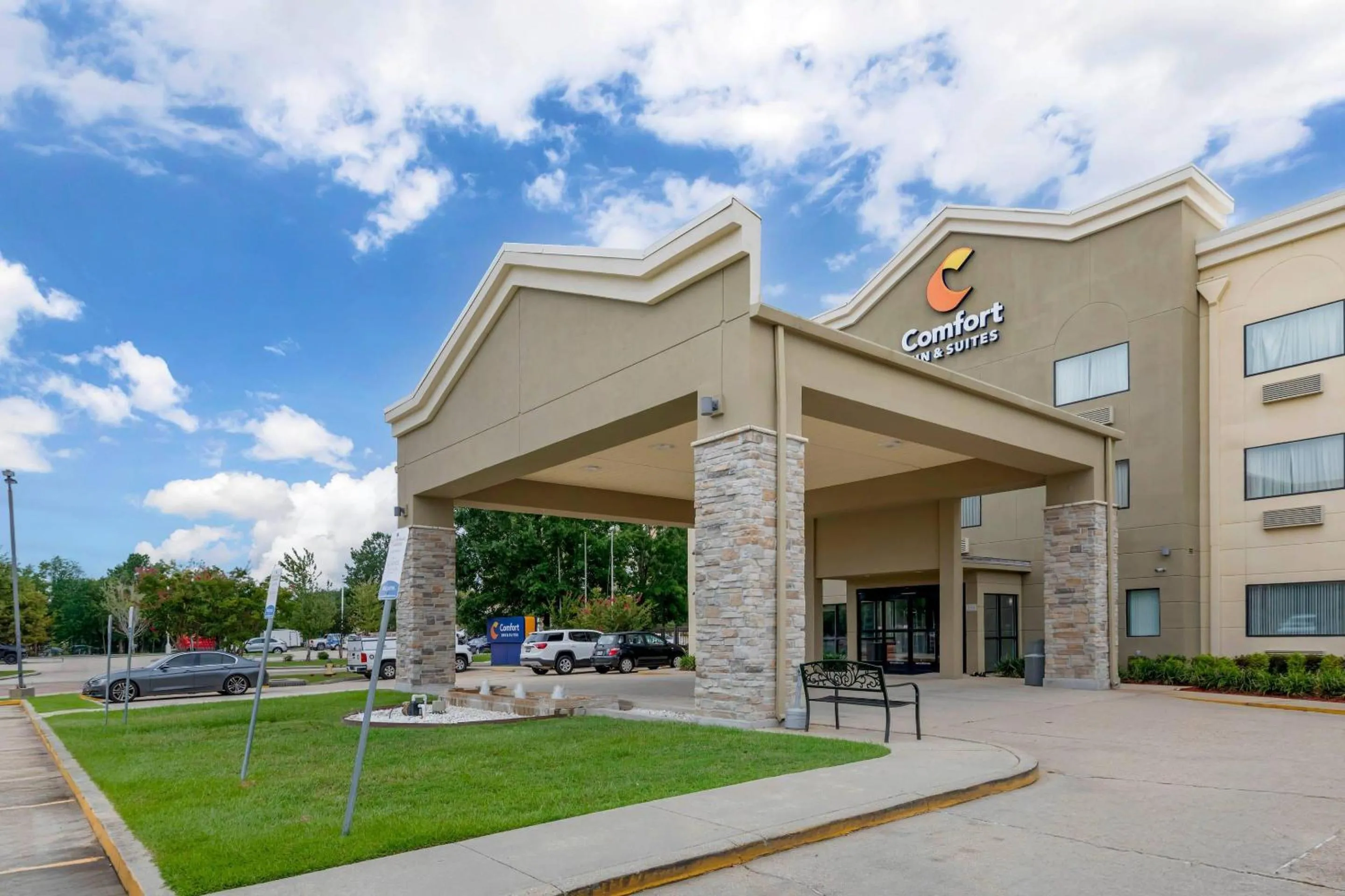 Property building in Comfort Inn & Suites Covington - Mandeville