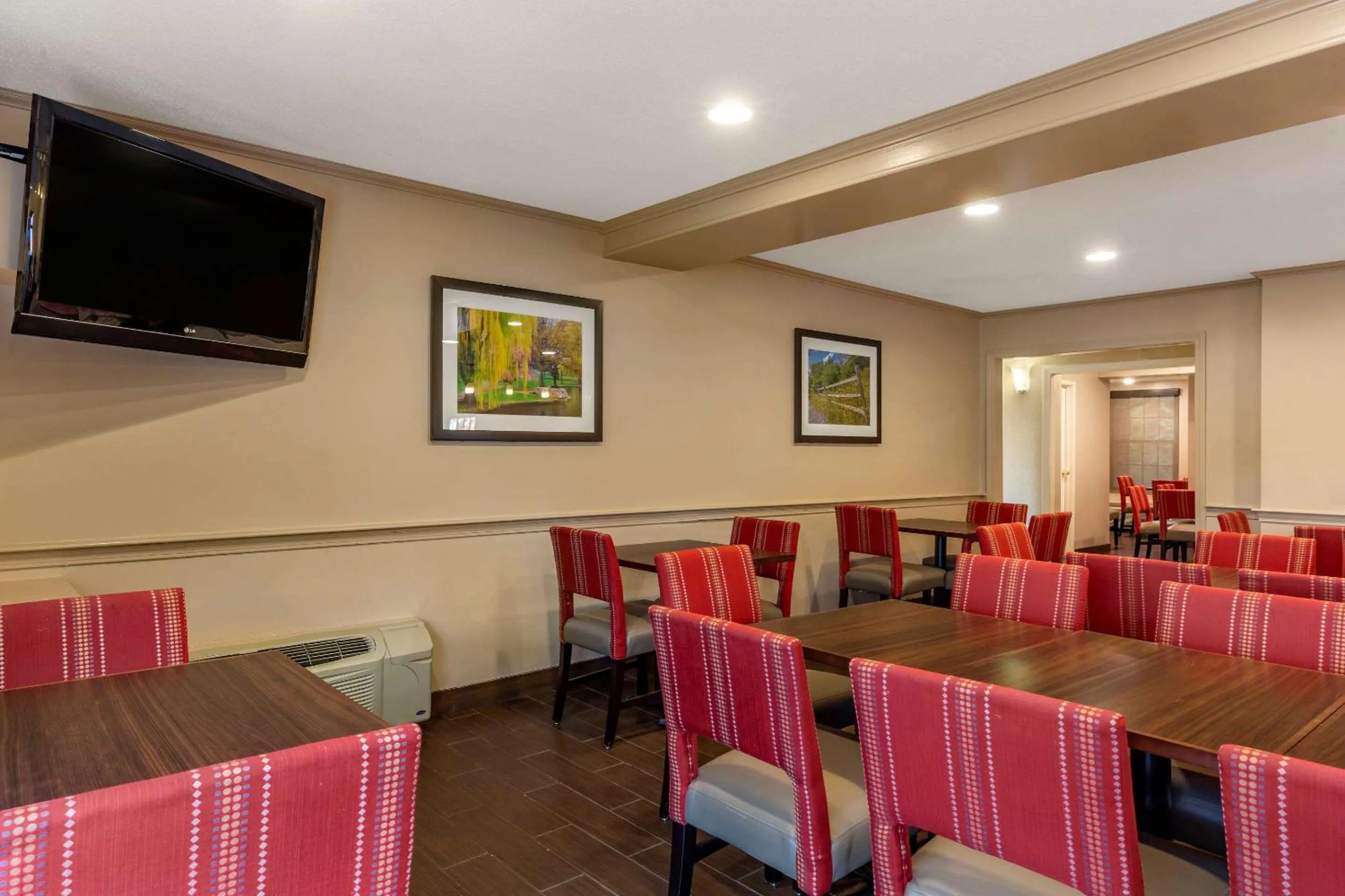 Restaurant/places to eat in Comfort Inn Foxboro - Mansfield