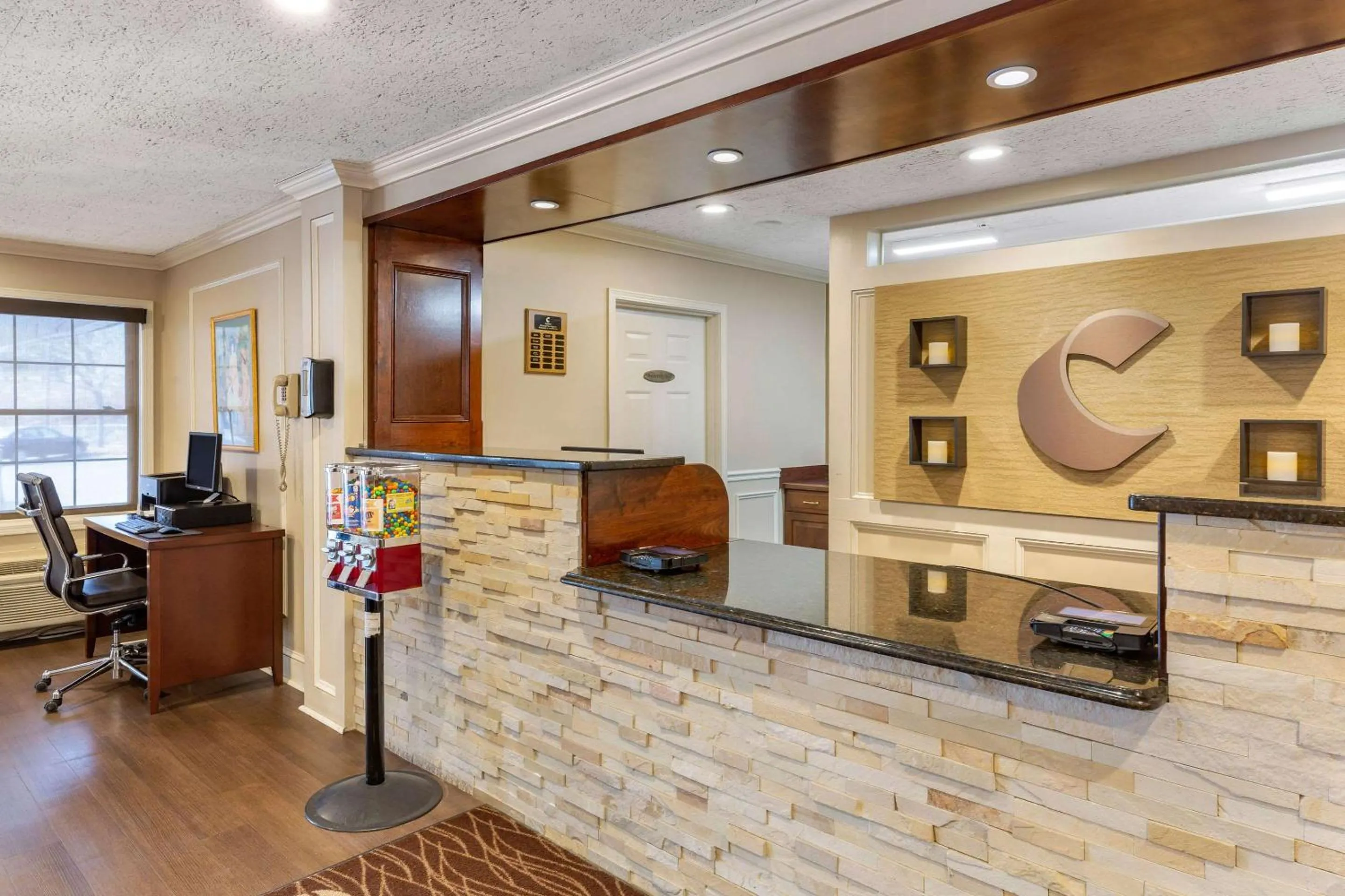 Lobby or reception in Comfort Inn Auburn-Worcester