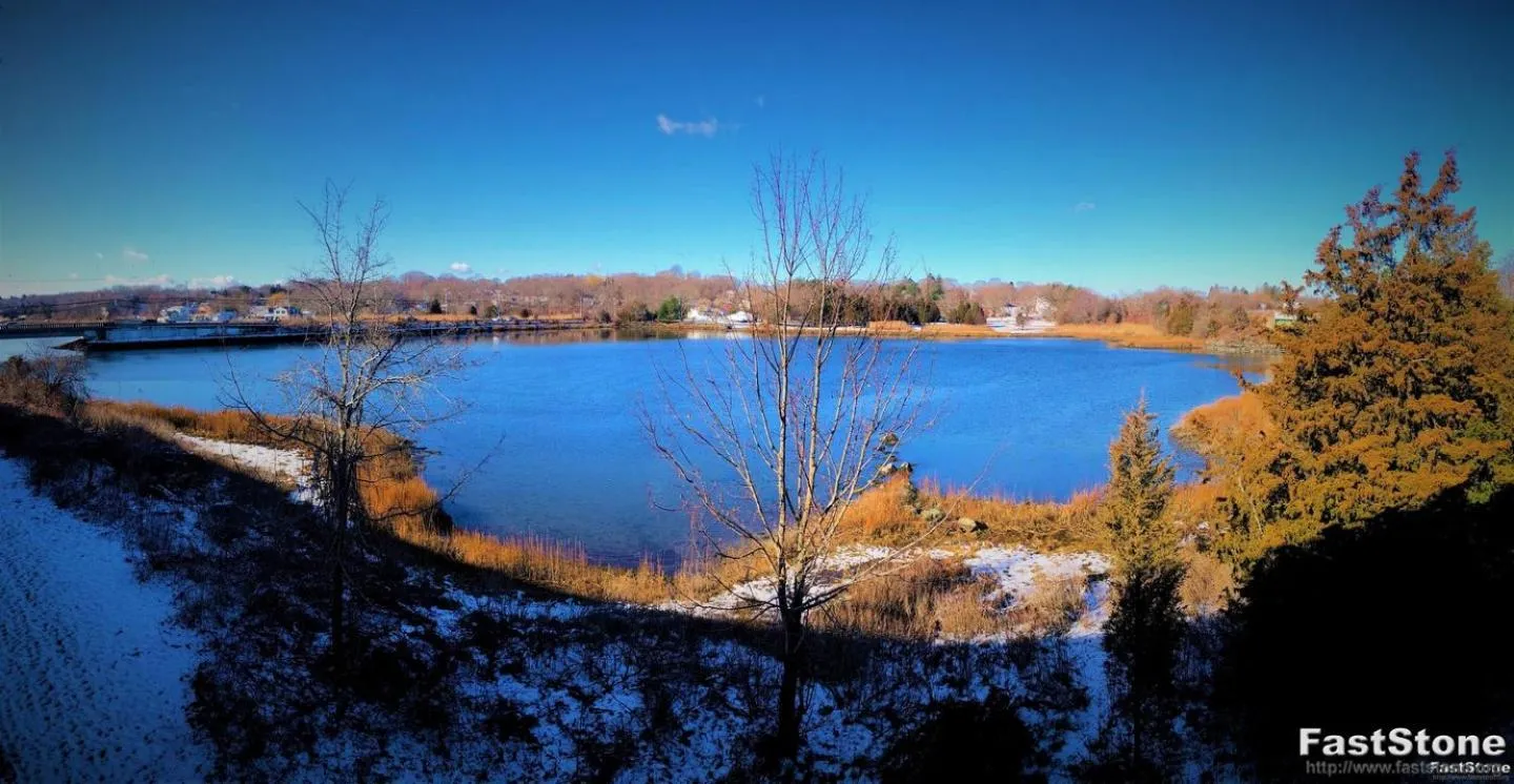 River view in Riverview Inn & Suites