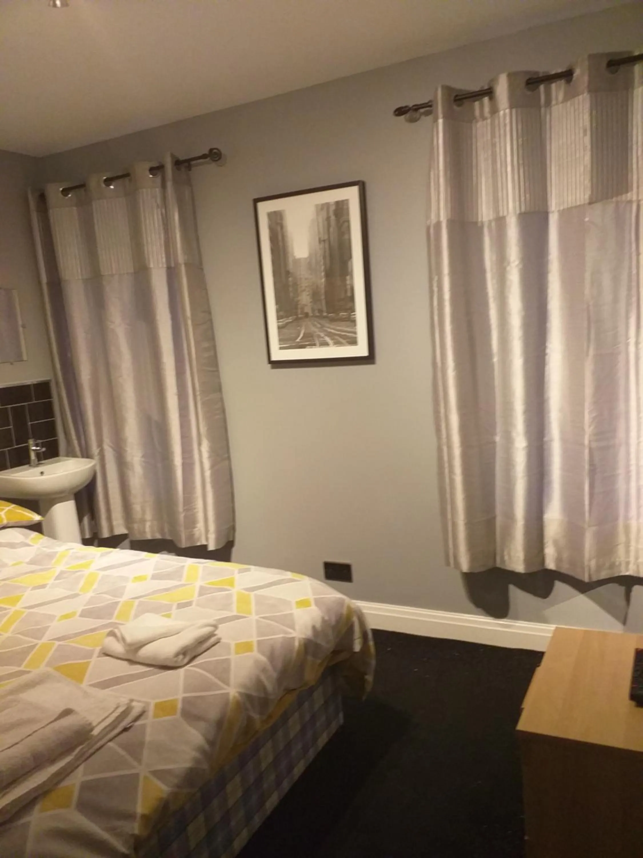 Standard Double Room with Shared Bathroom in The Clevedon