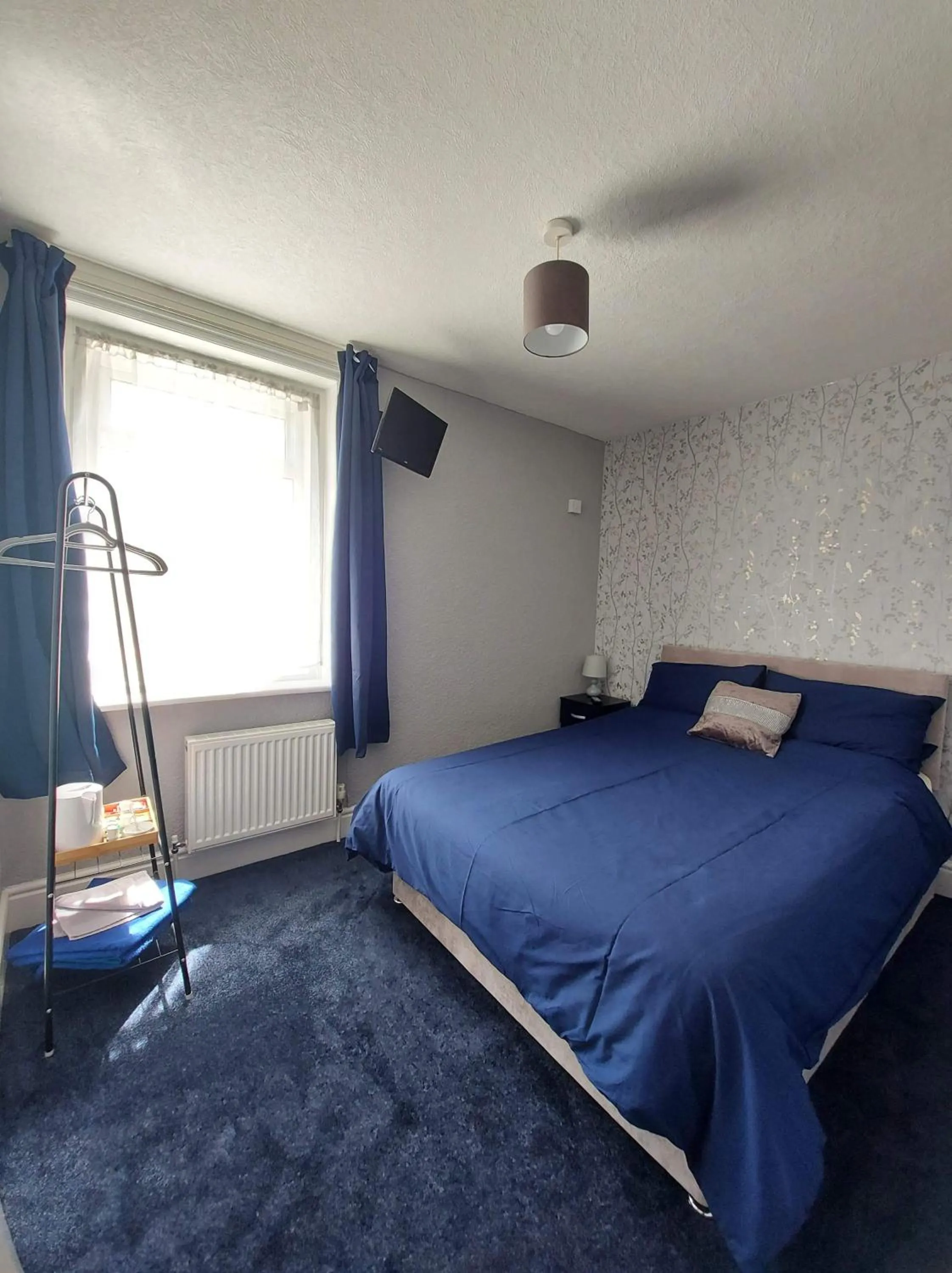 Bedroom, Bed in The Clevedon