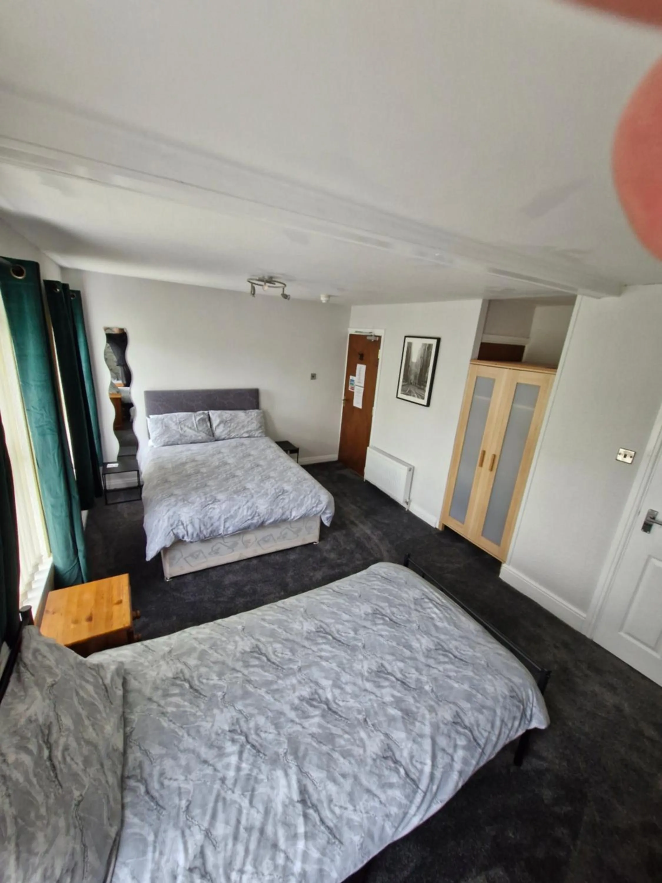 Family, Bed in The Clevedon