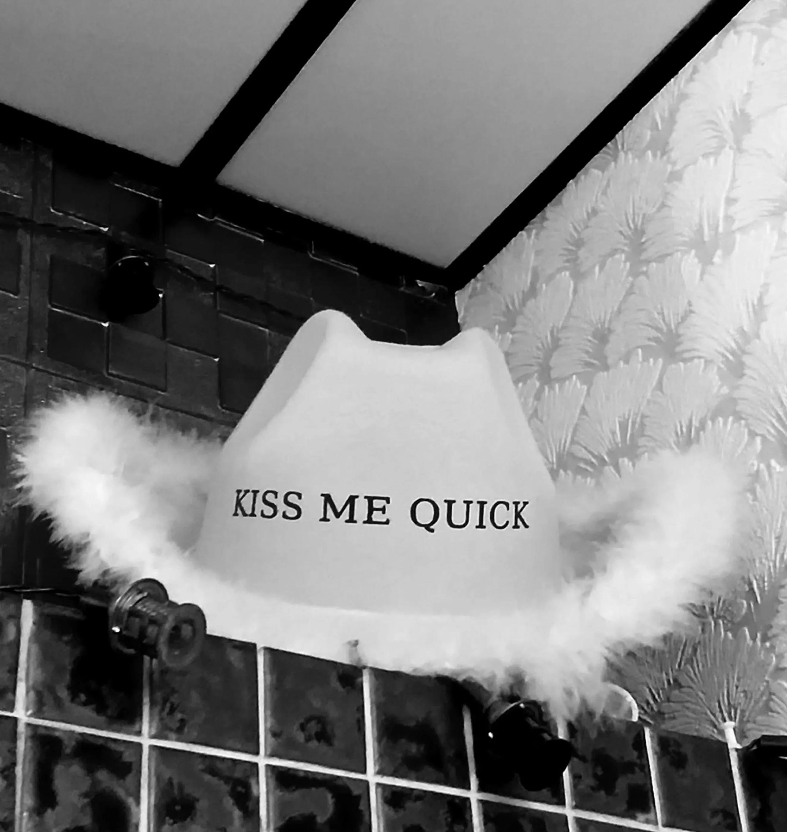 Logo/Certificate/Sign in The Clevedon