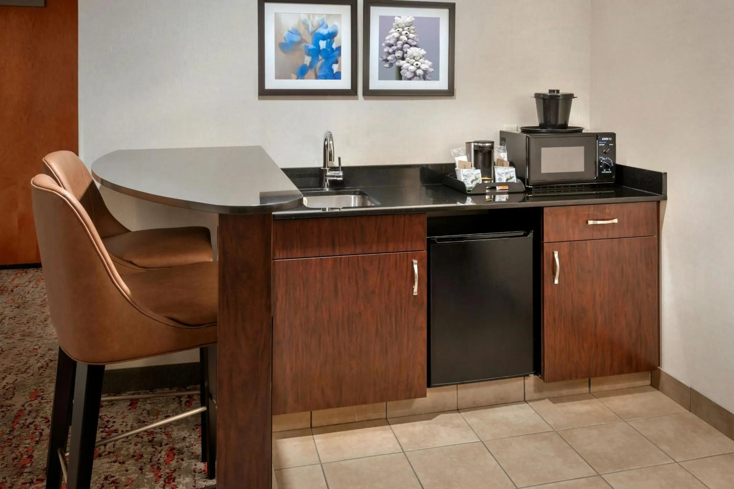 Lounge or bar in Fairfield Inn & Suites by Marriott Great Barrington Lenox/Berkshires