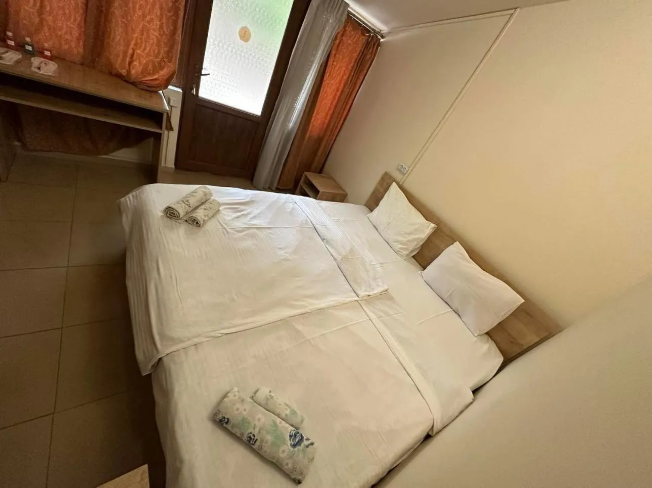 Bed in Li Yes Yerevan hotel