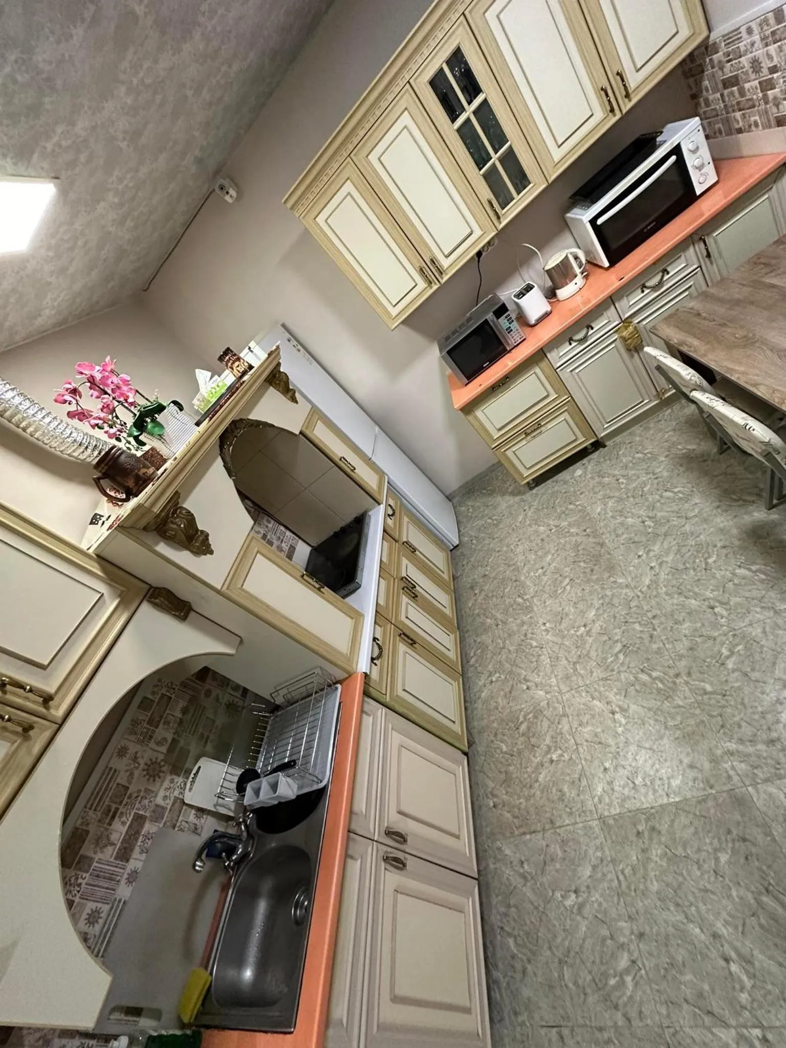 Li Yes Yerevan hotel