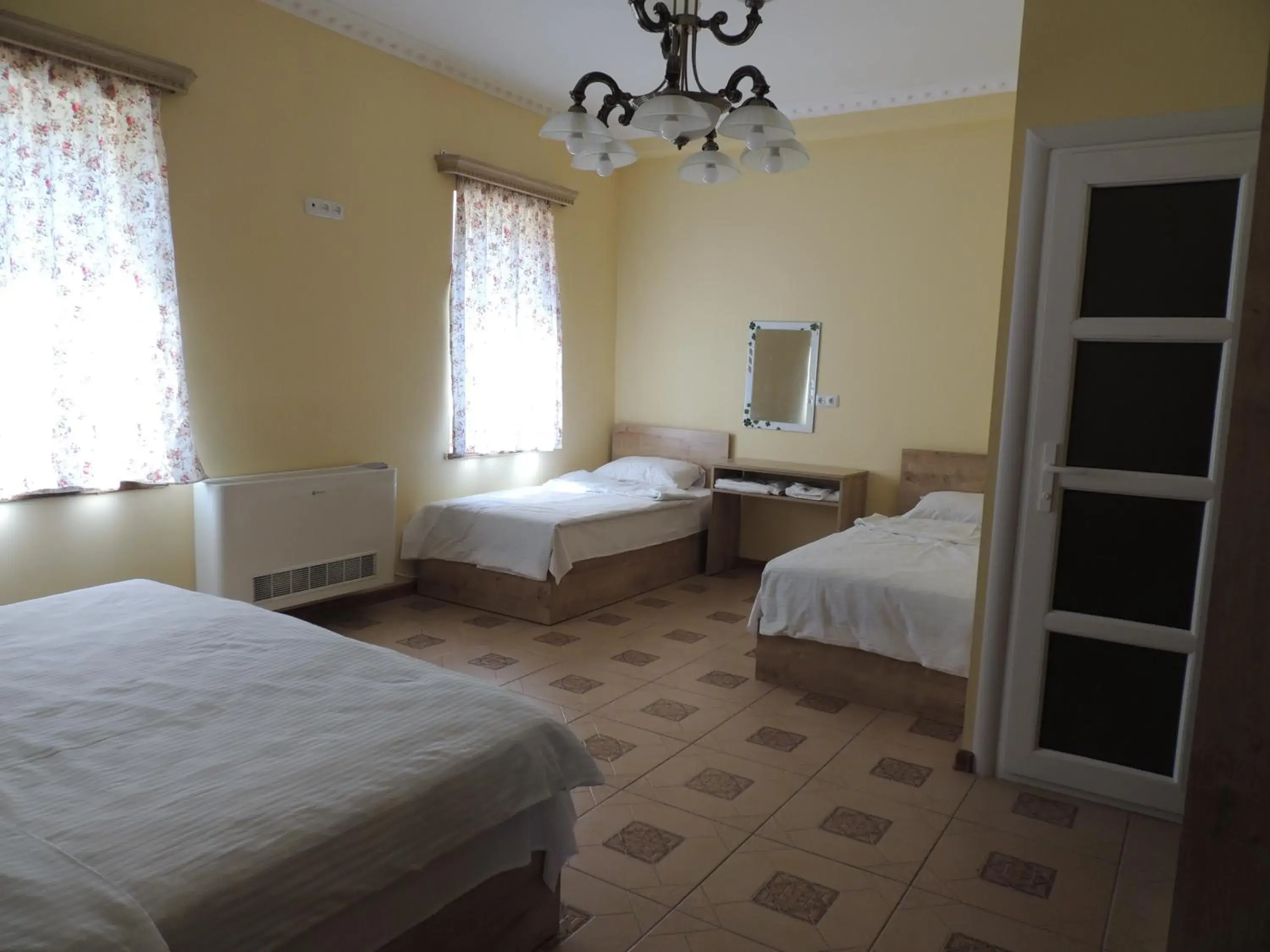 Family Room with Private Bathroom in Li Yes Yerevan hotel Family Room with Private Bathroom in Li Yes Yerevan hotel