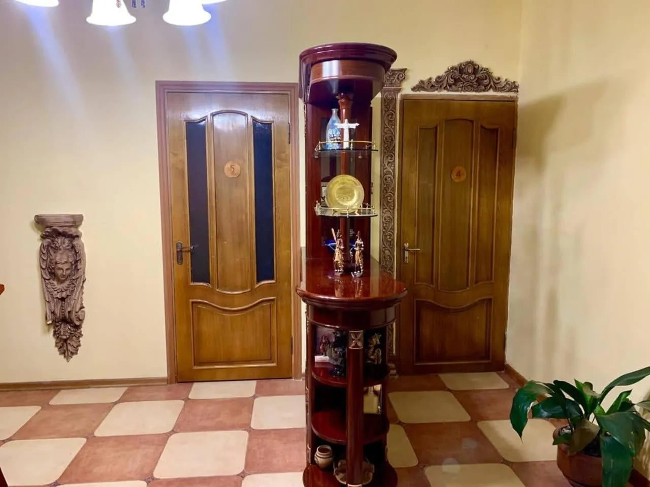 Li Yes Yerevan hotel