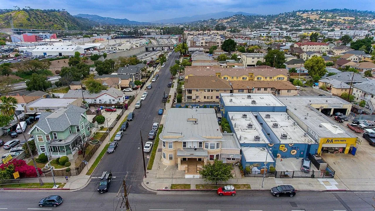 Pads on Pasadena Ave