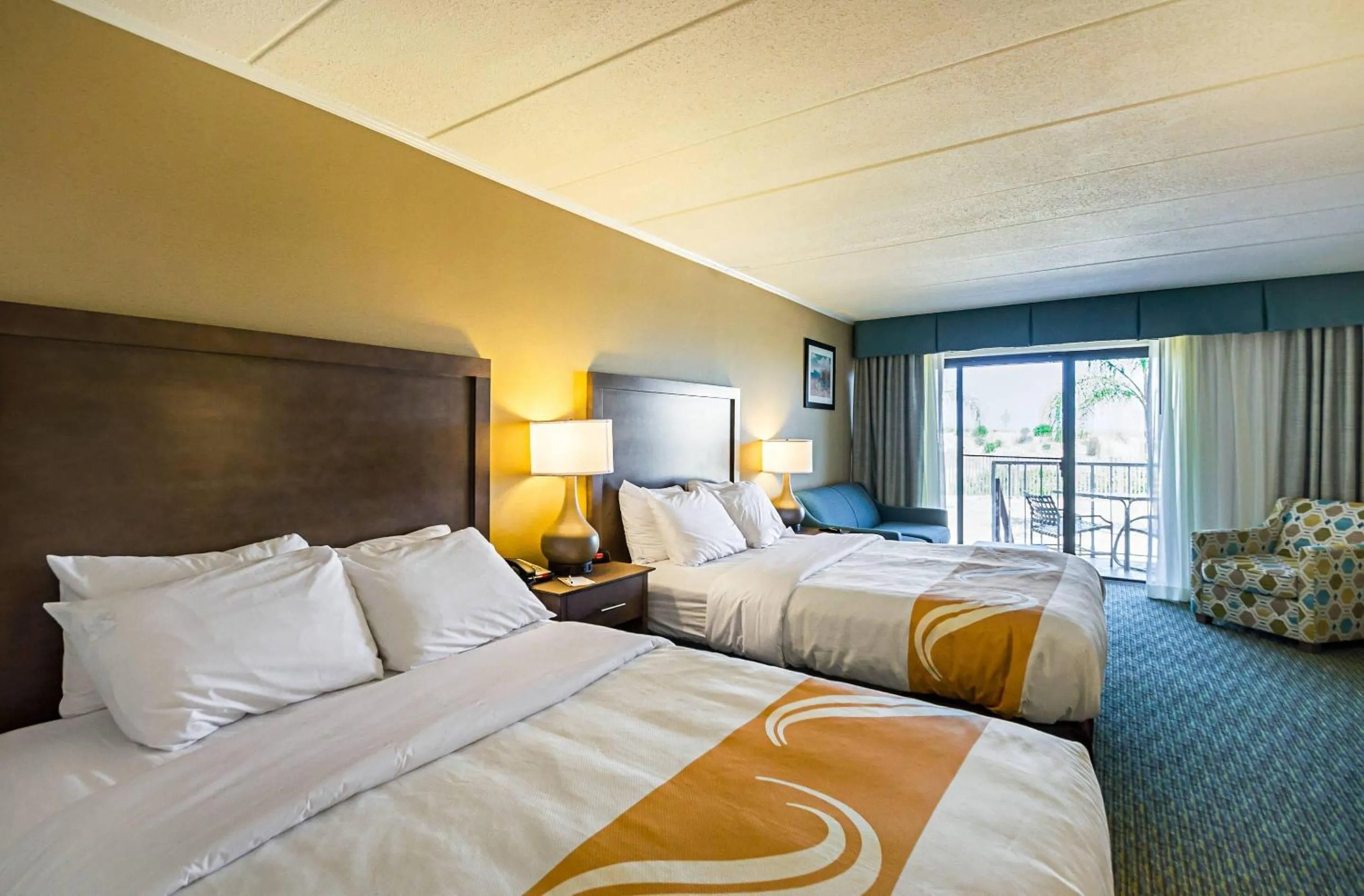 Bedroom, Bed in Quality Inn Oceanfront