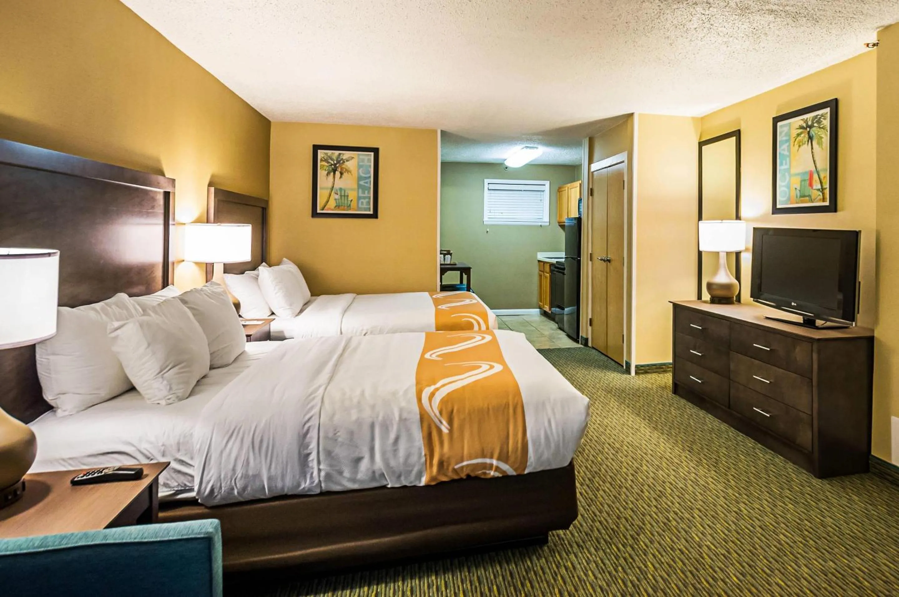 Bedroom, Bed in Quality Inn Oceanfront