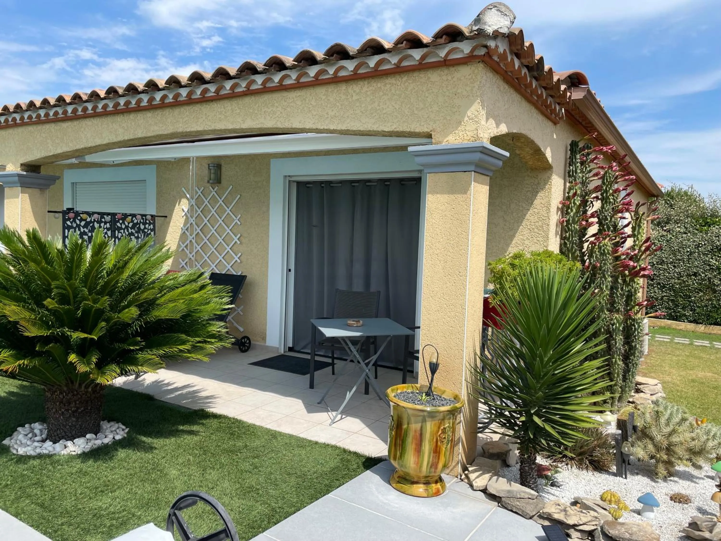 Property building in Chambre avec charme