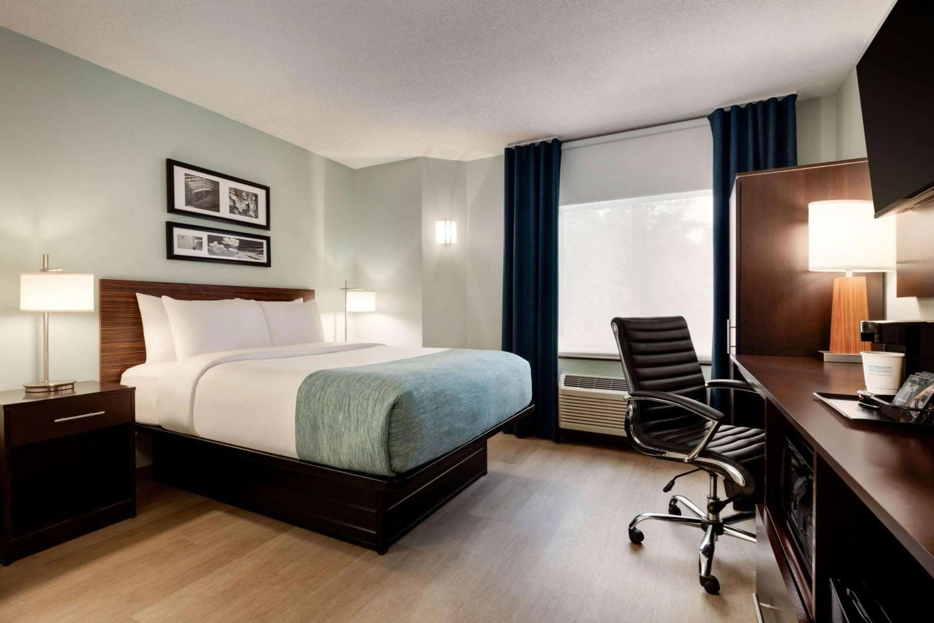 Photo of the whole room, Bed in Wingate by Wyndham Salisbury