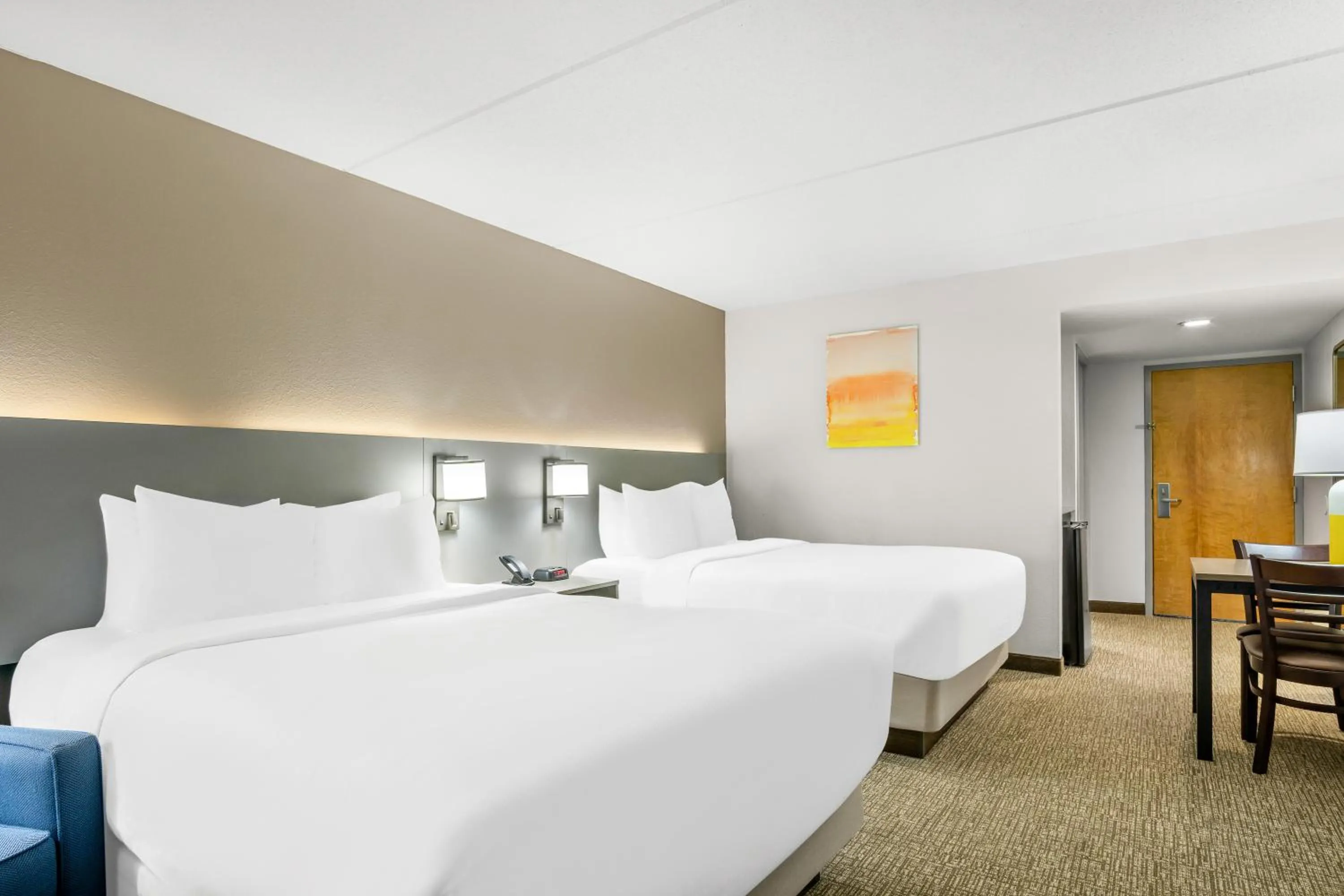 View (from property/room), Bed in Comfort Inn Gold Coast