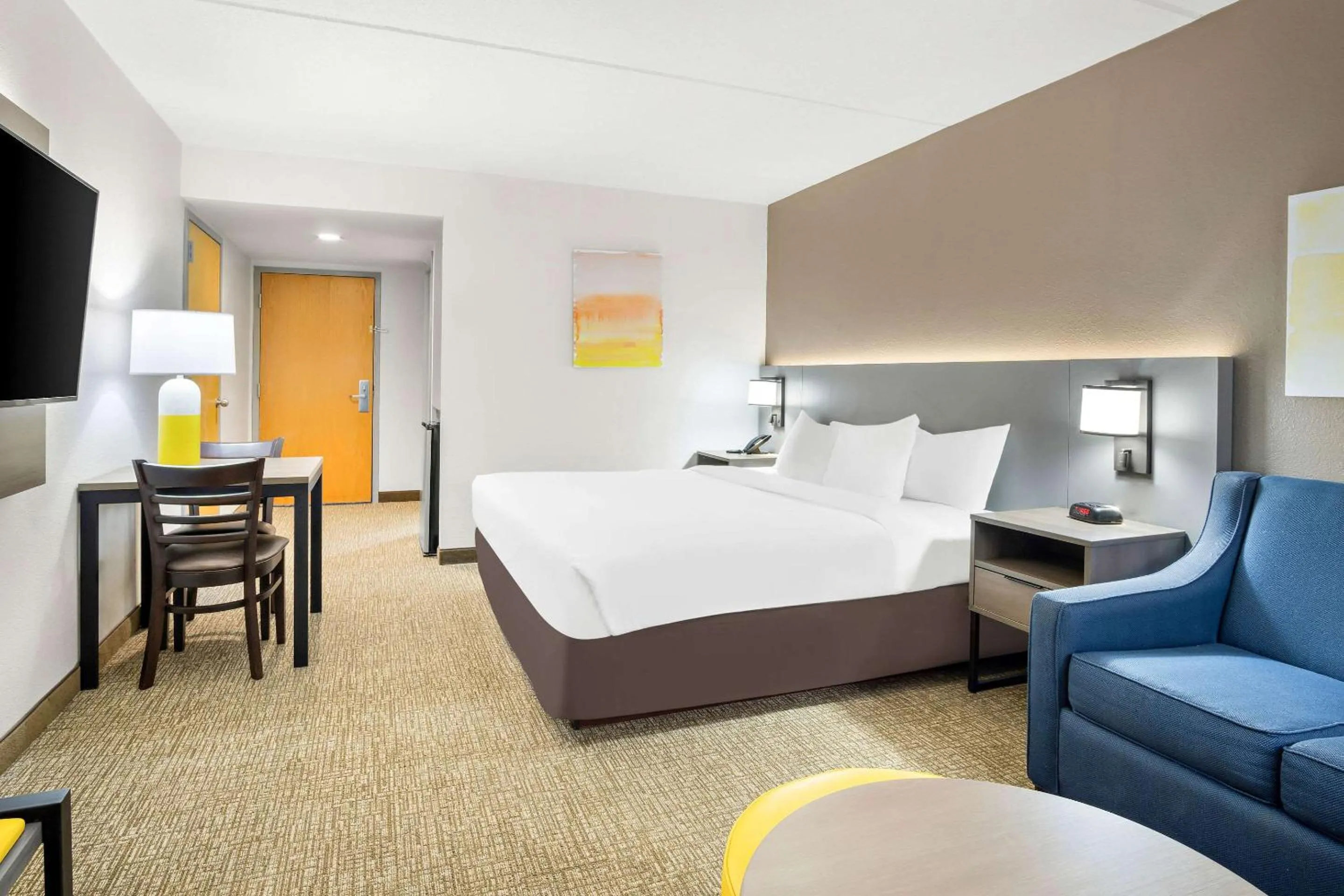 Bedroom, Bed in Comfort Inn Gold Coast