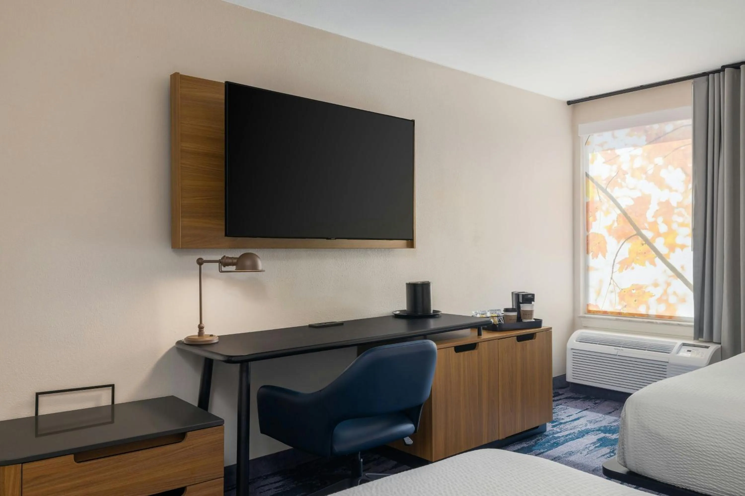 Photo of the whole room, Bed in Fairfield by Marriott Inn & Suites Clinton