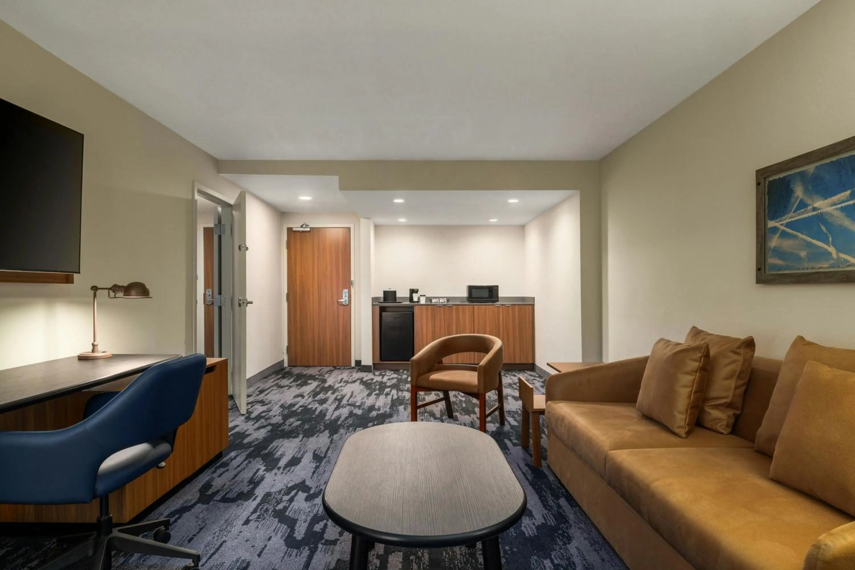 Kitchen or kitchenette in Fairfield by Marriott Inn & Suites Clinton