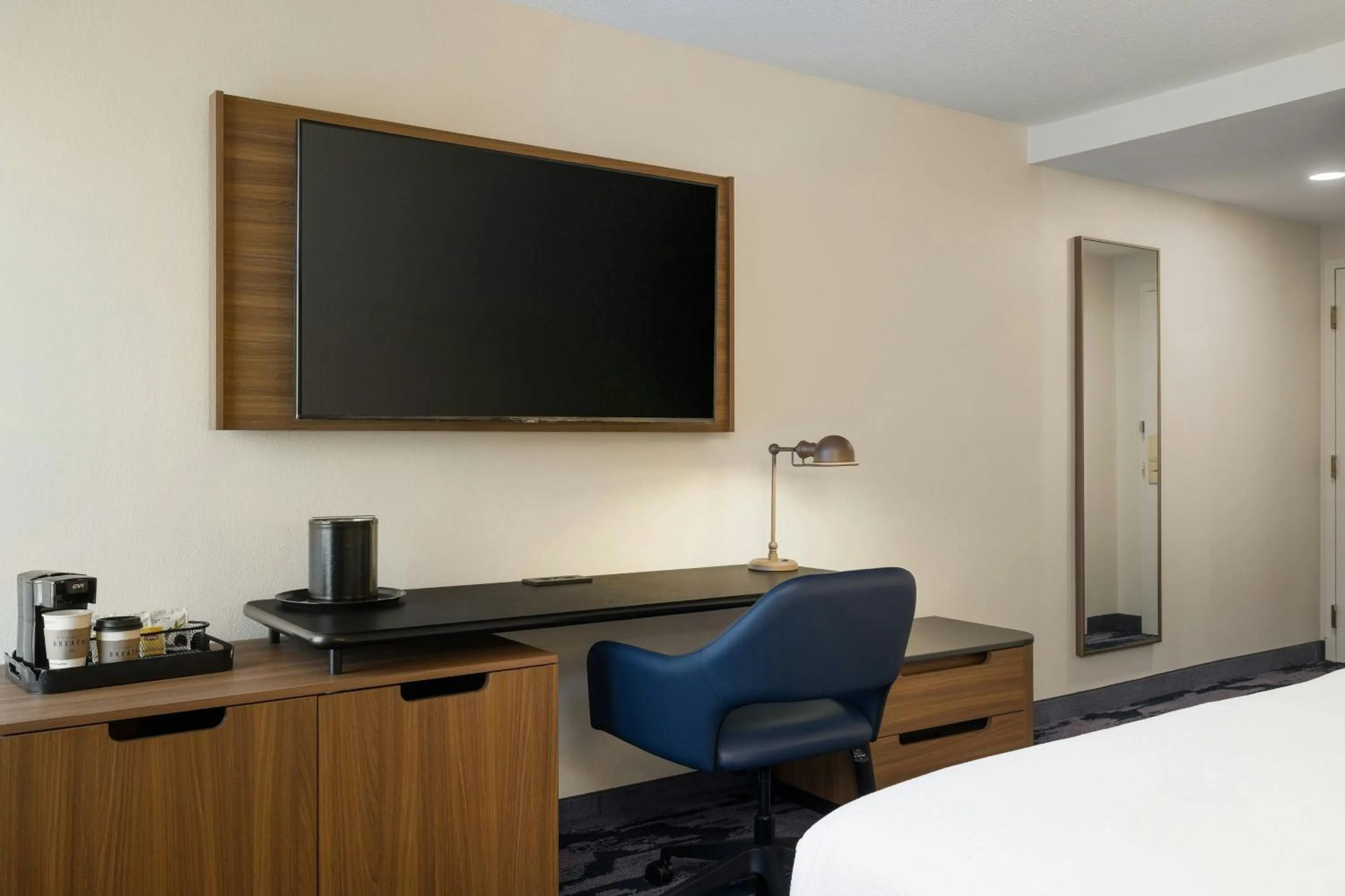 Photo of the whole room, Bed in Fairfield by Marriott Inn & Suites Clinton