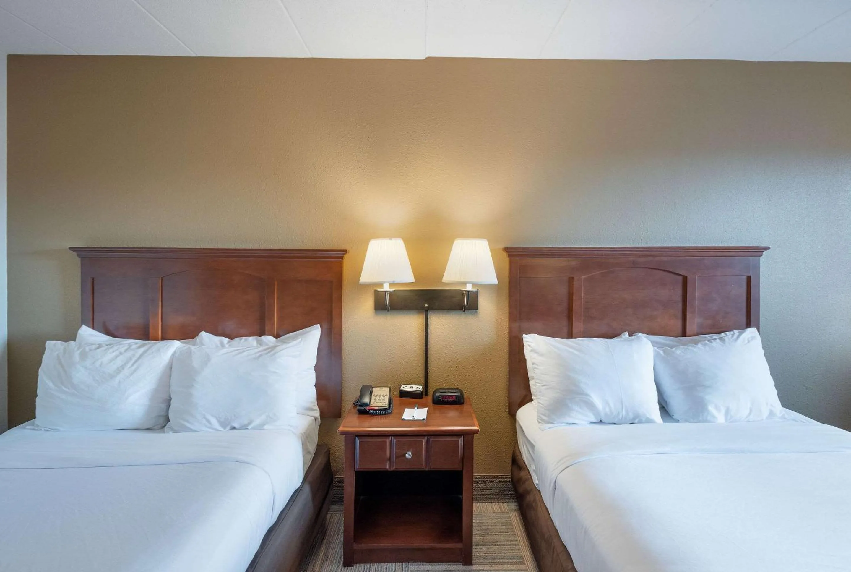 Photo of the whole room, Bed in Quality Inn Easton