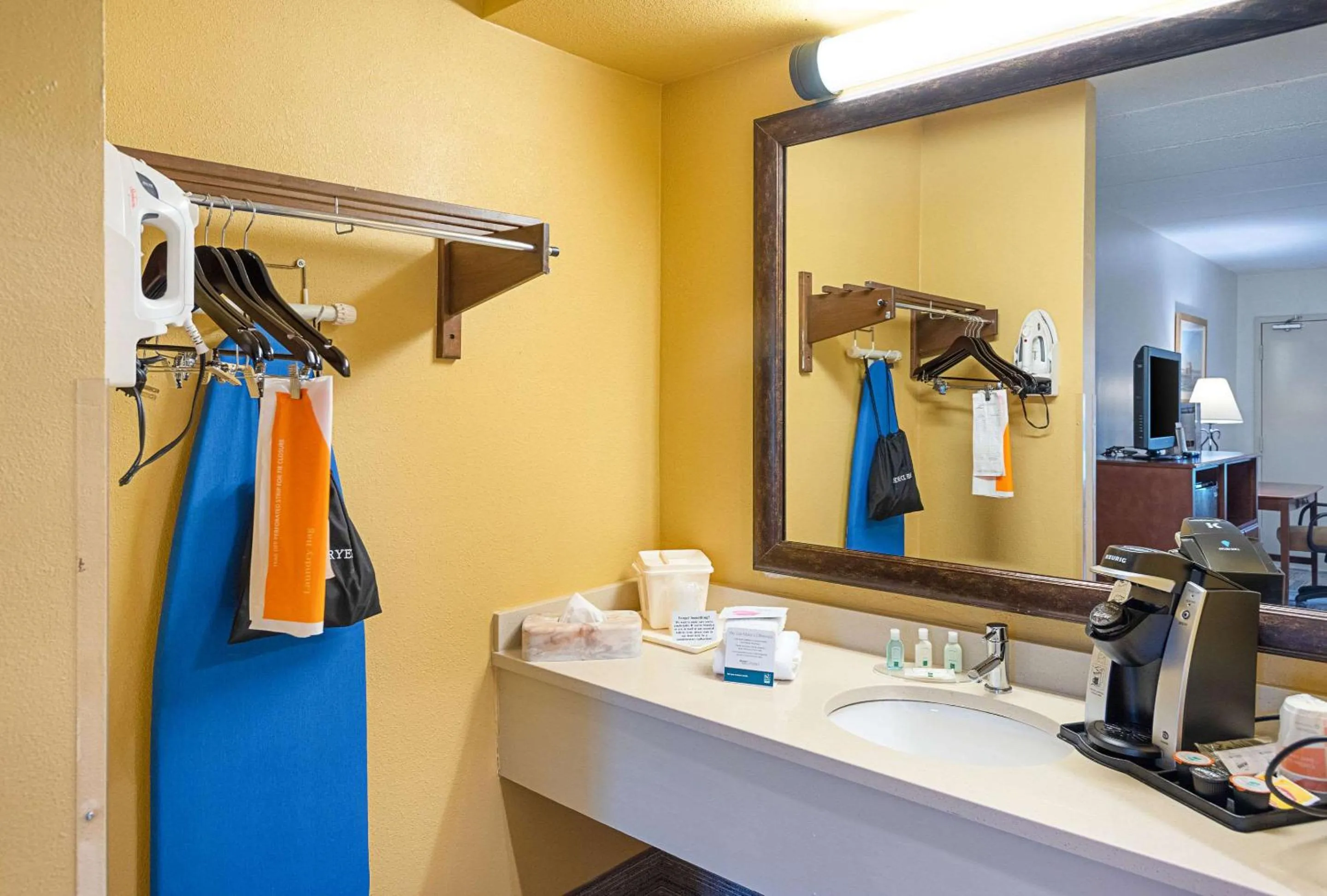 Bathroom in Quality Inn Easton