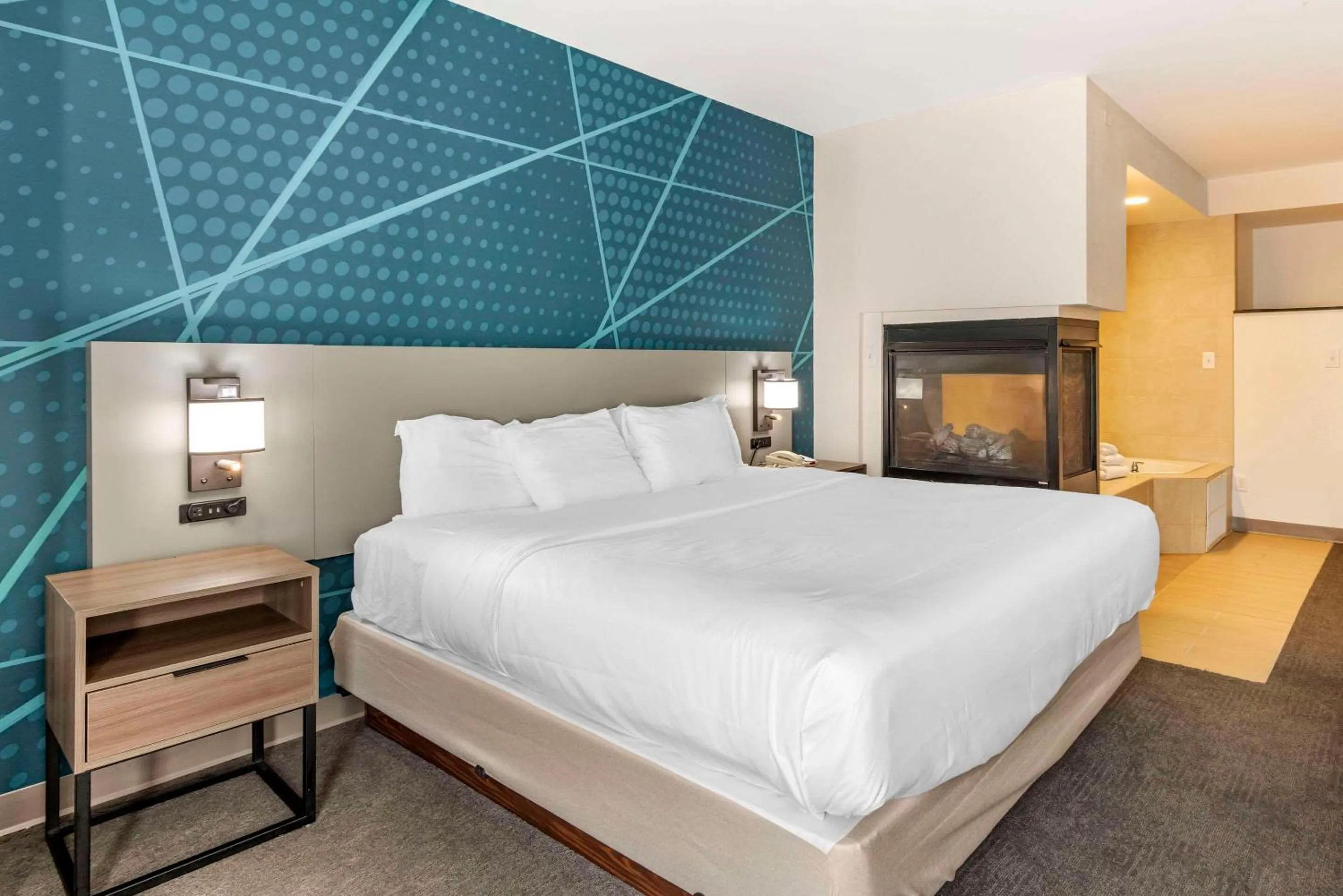 Bedroom, Bed in Comfort Suites Ocean City West