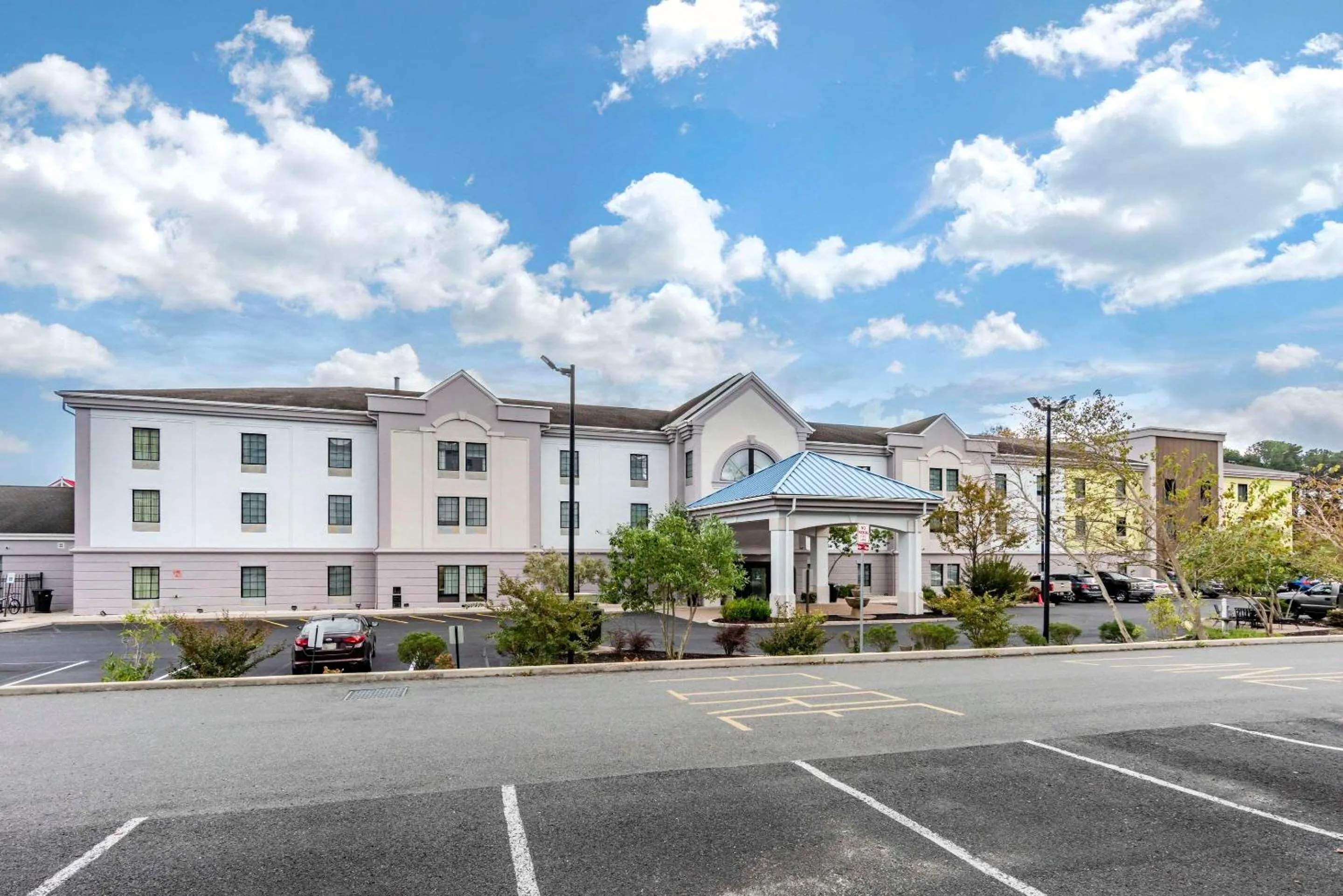 Property building in Comfort Suites Ocean City West