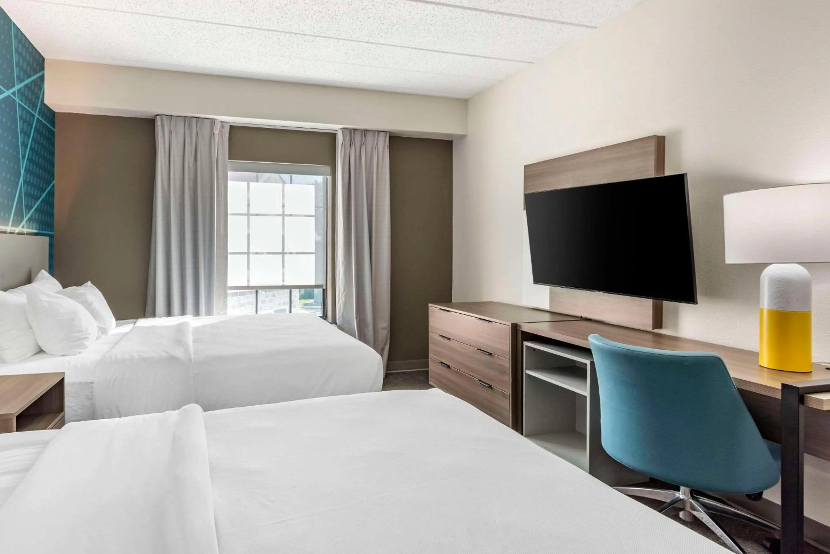 Bedroom, Bed in Comfort Suites Ocean City West